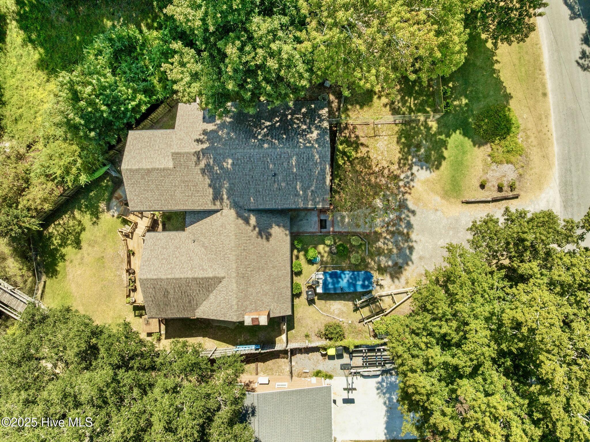 100532839 | Photo 34