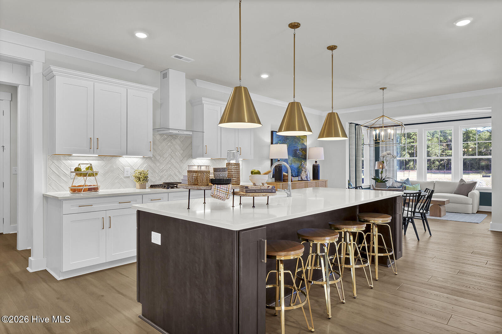 100542605 | Photo 14