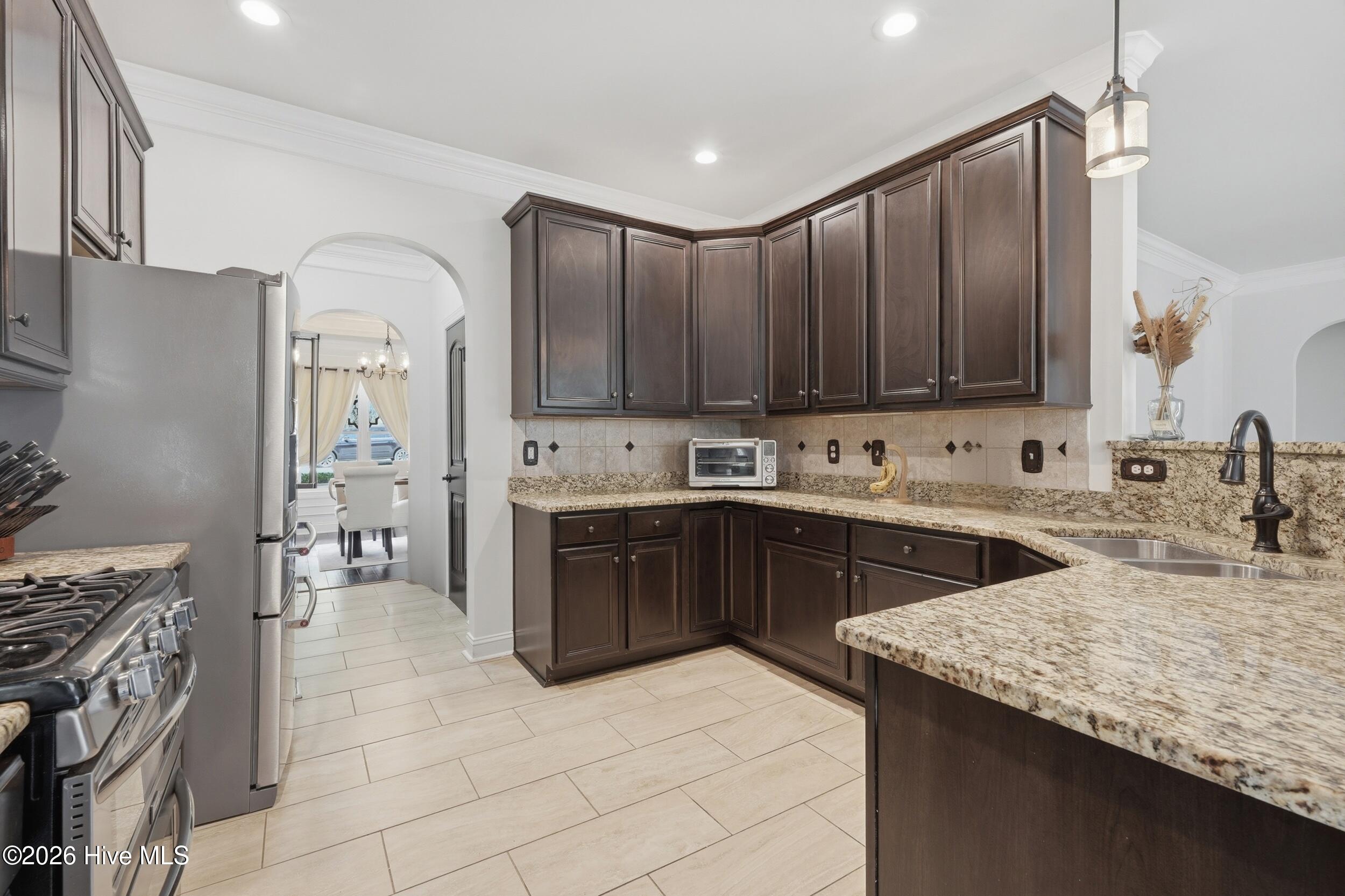 100551970 | Photo 21