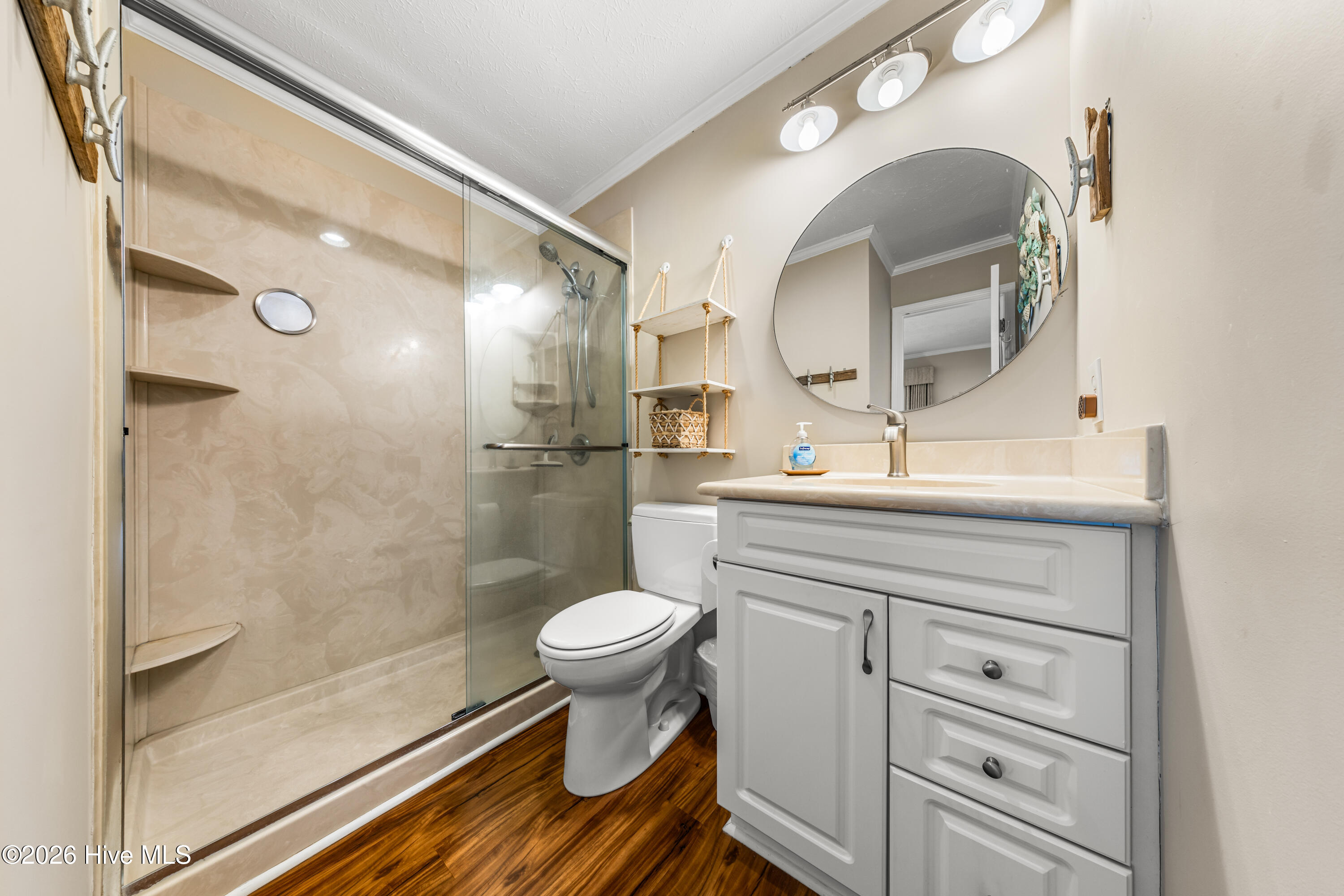 100550071 | Photo 28