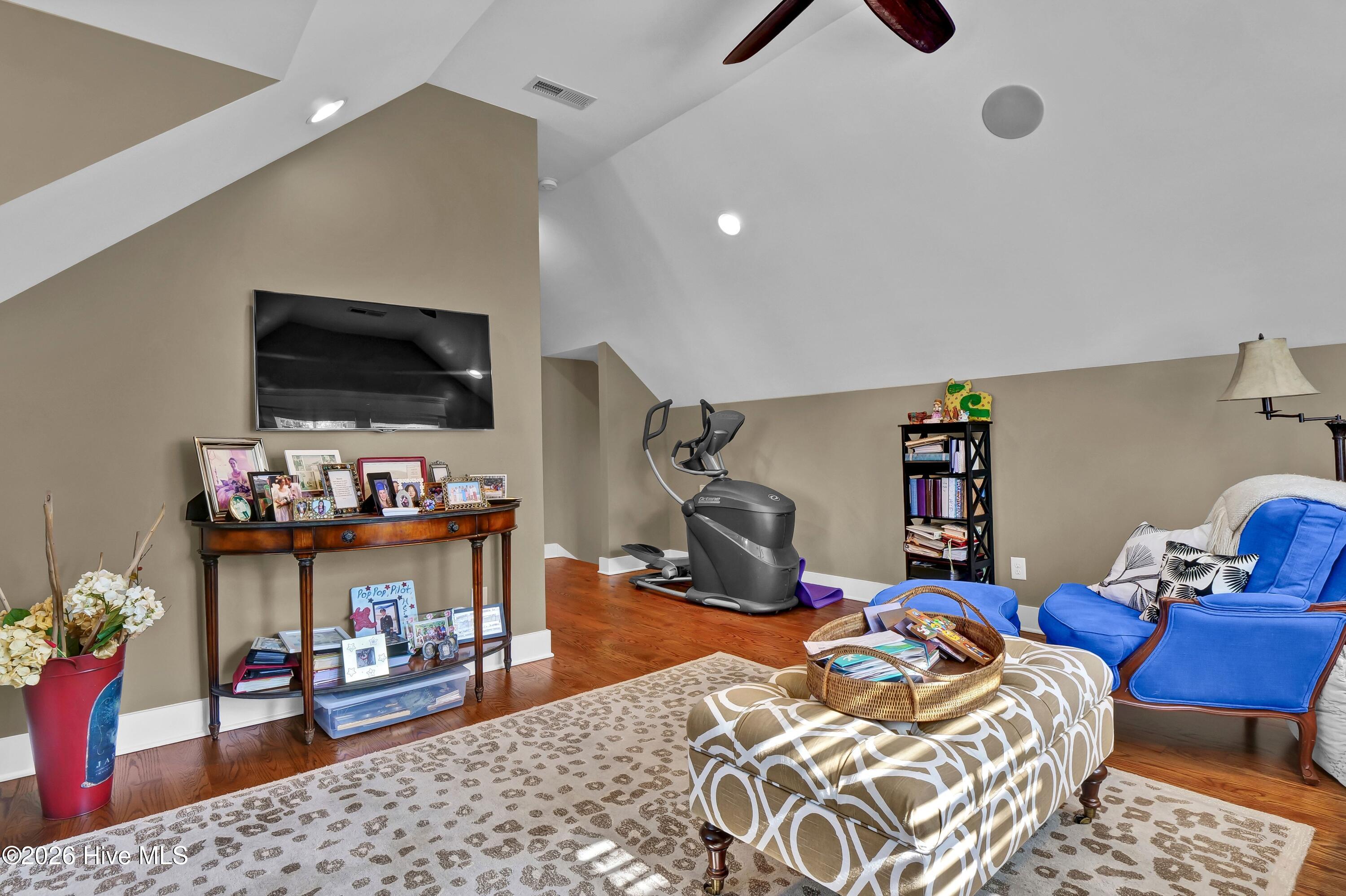 100554551 | Photo 42