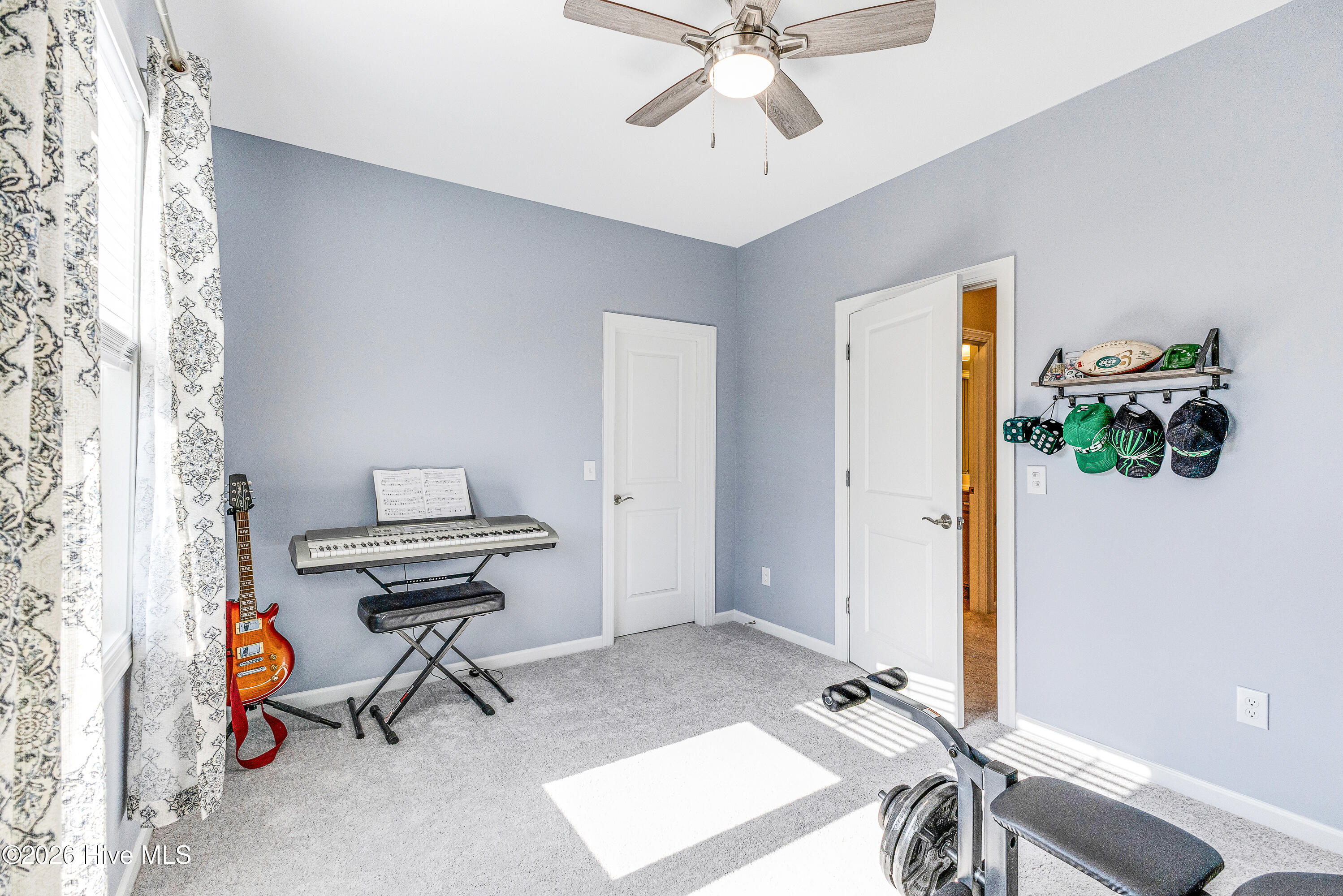 100561290 | Photo 34