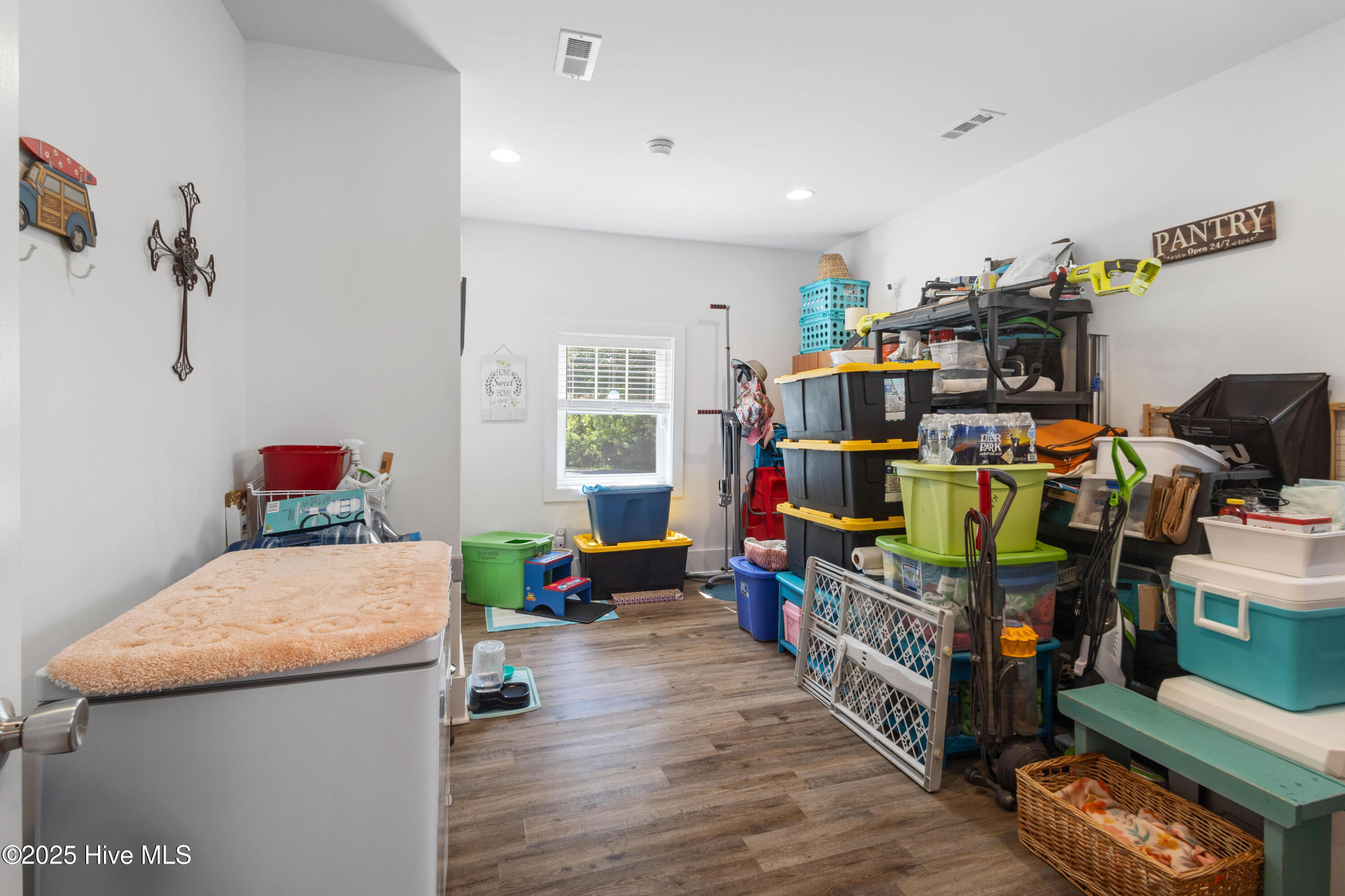 100514902 | Photo 19