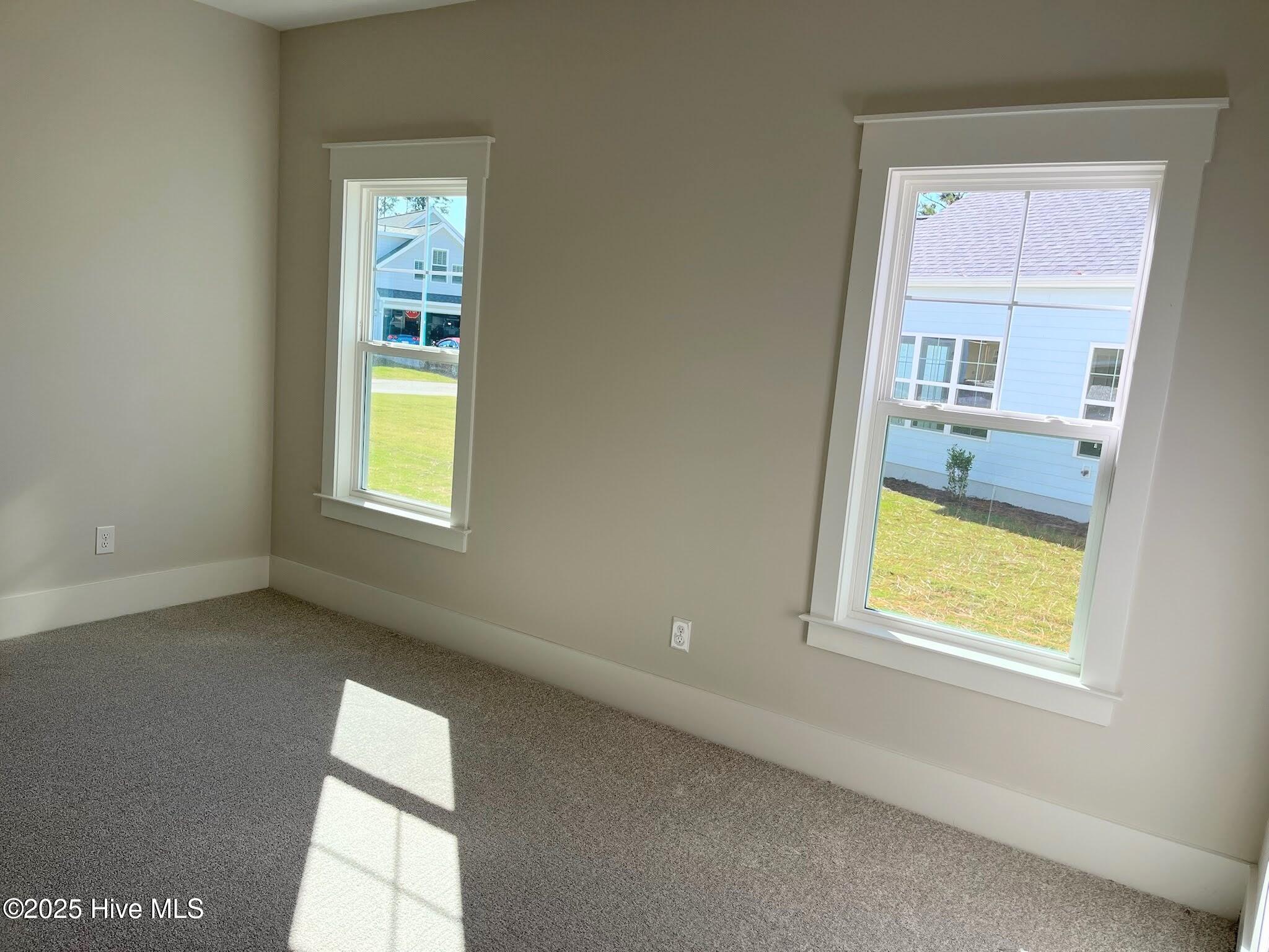 100510307 | Photo 15