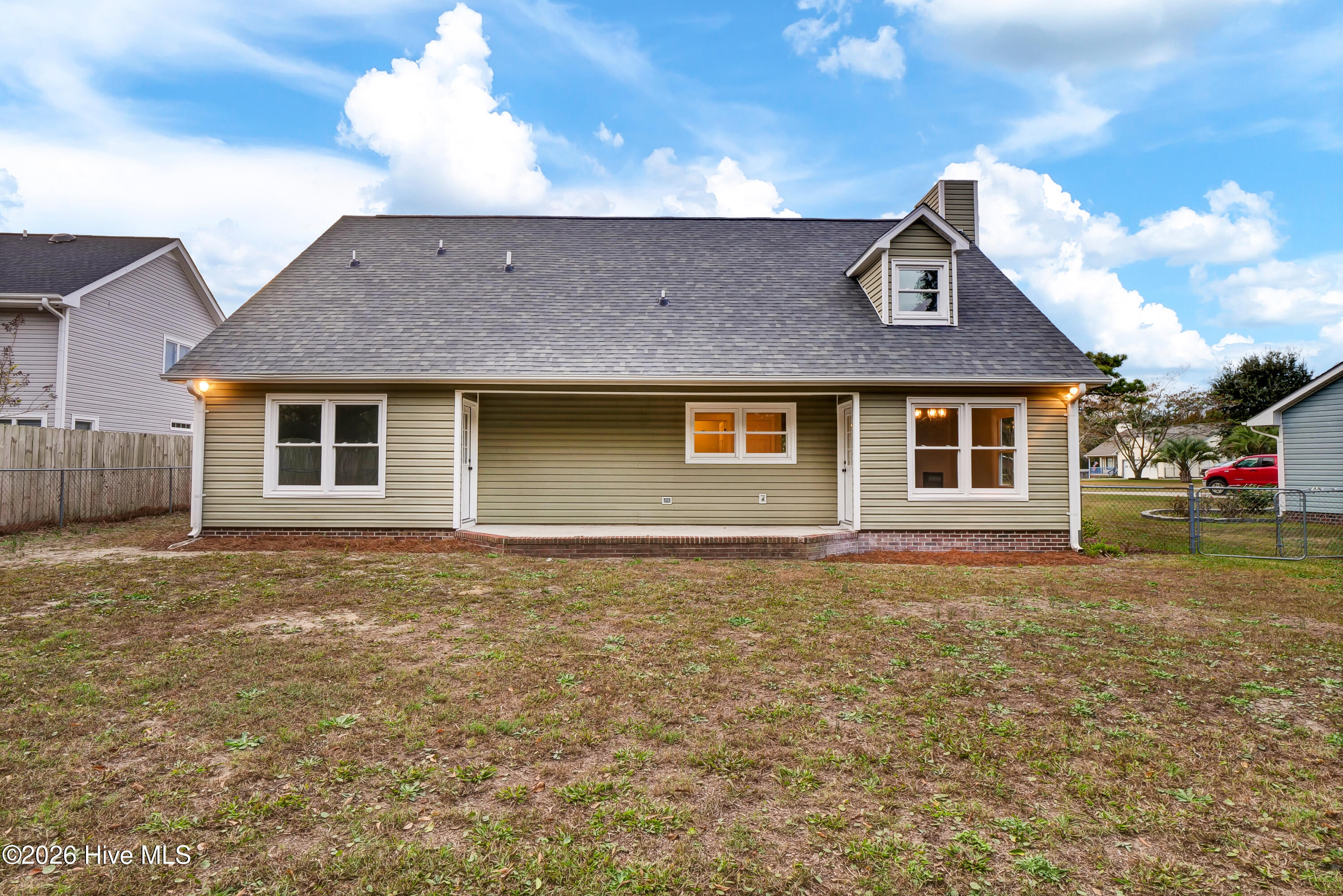 100559000 | Photo 33