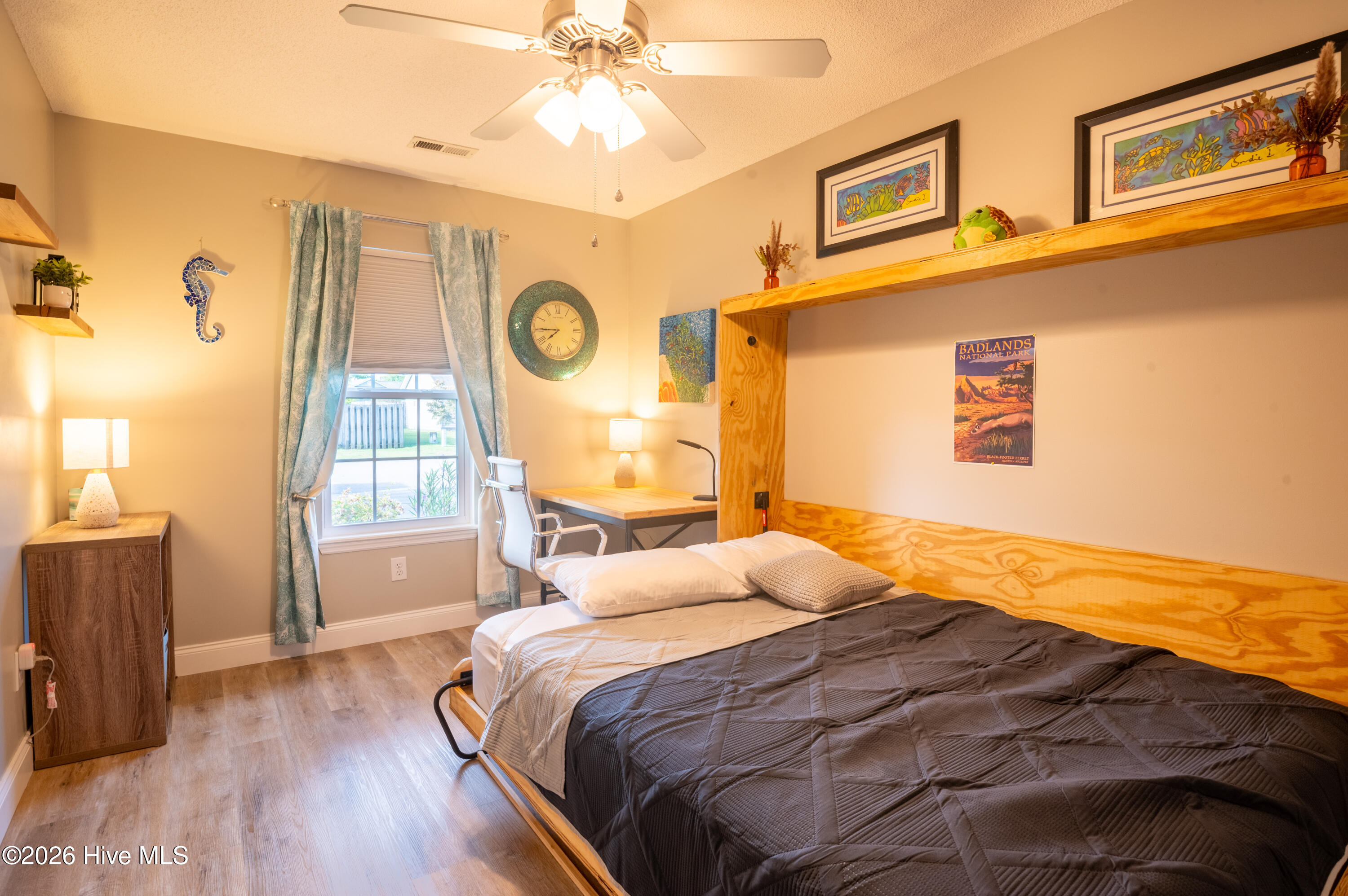 100553127 | Photo 18