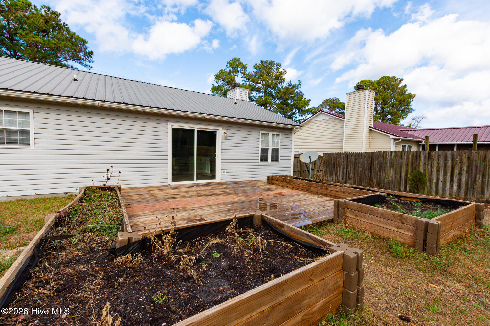 100550624 | Photo 38