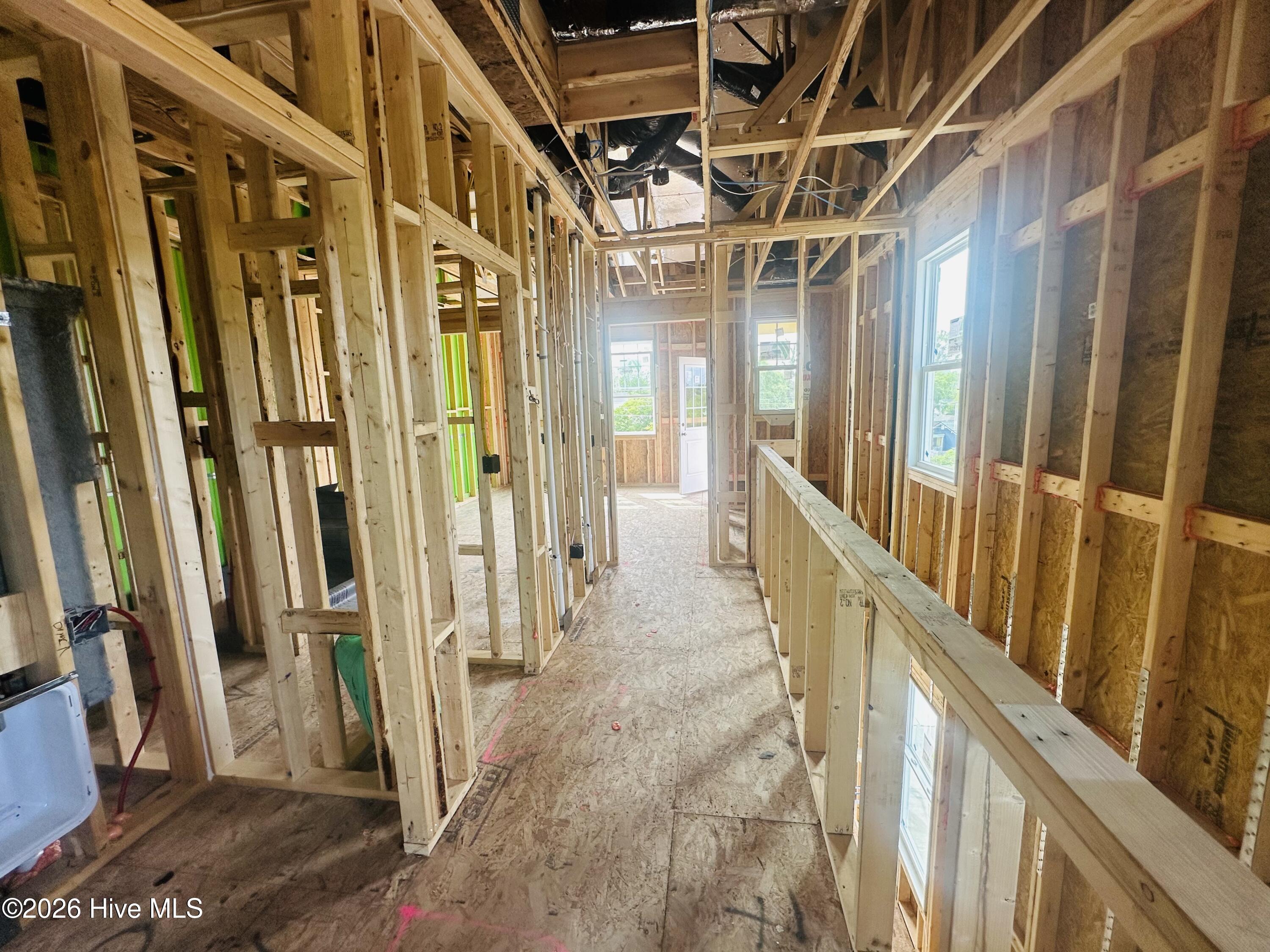 100566843 | Photo 13