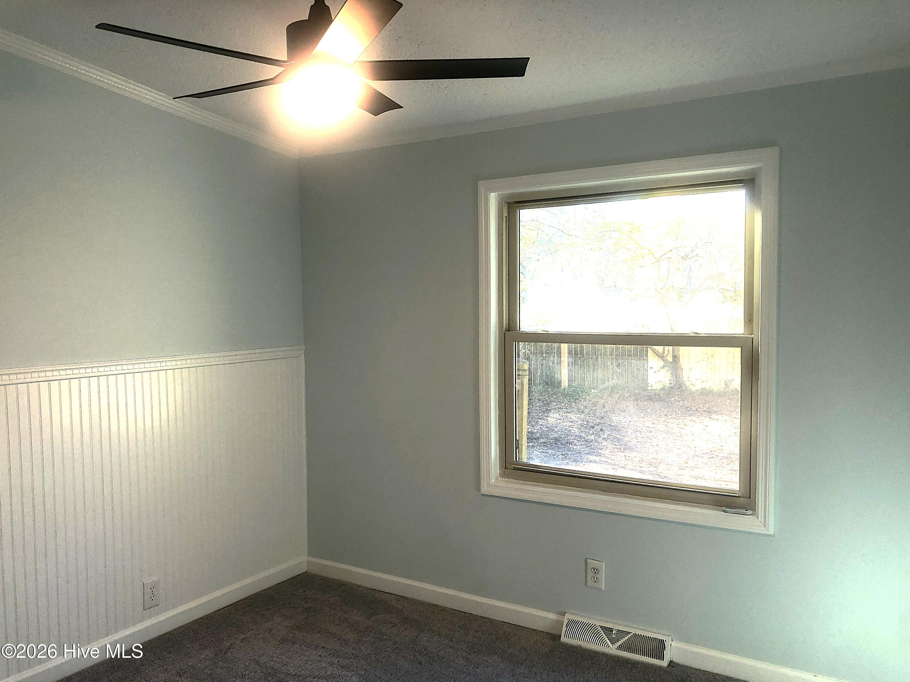 100549339 | Photo 27