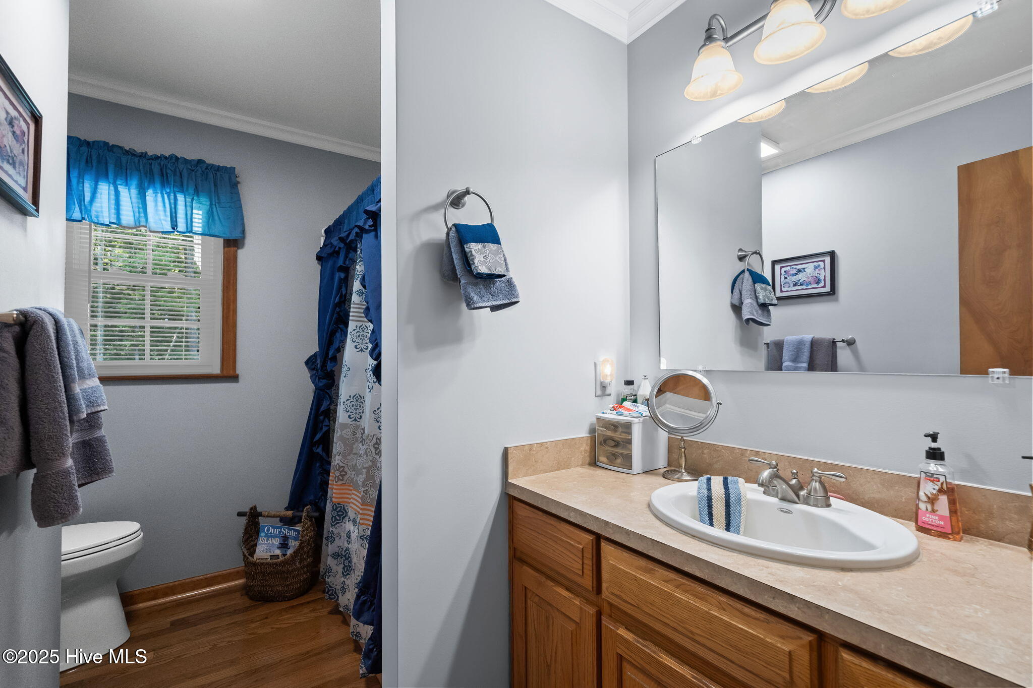 100532446 | Photo 41