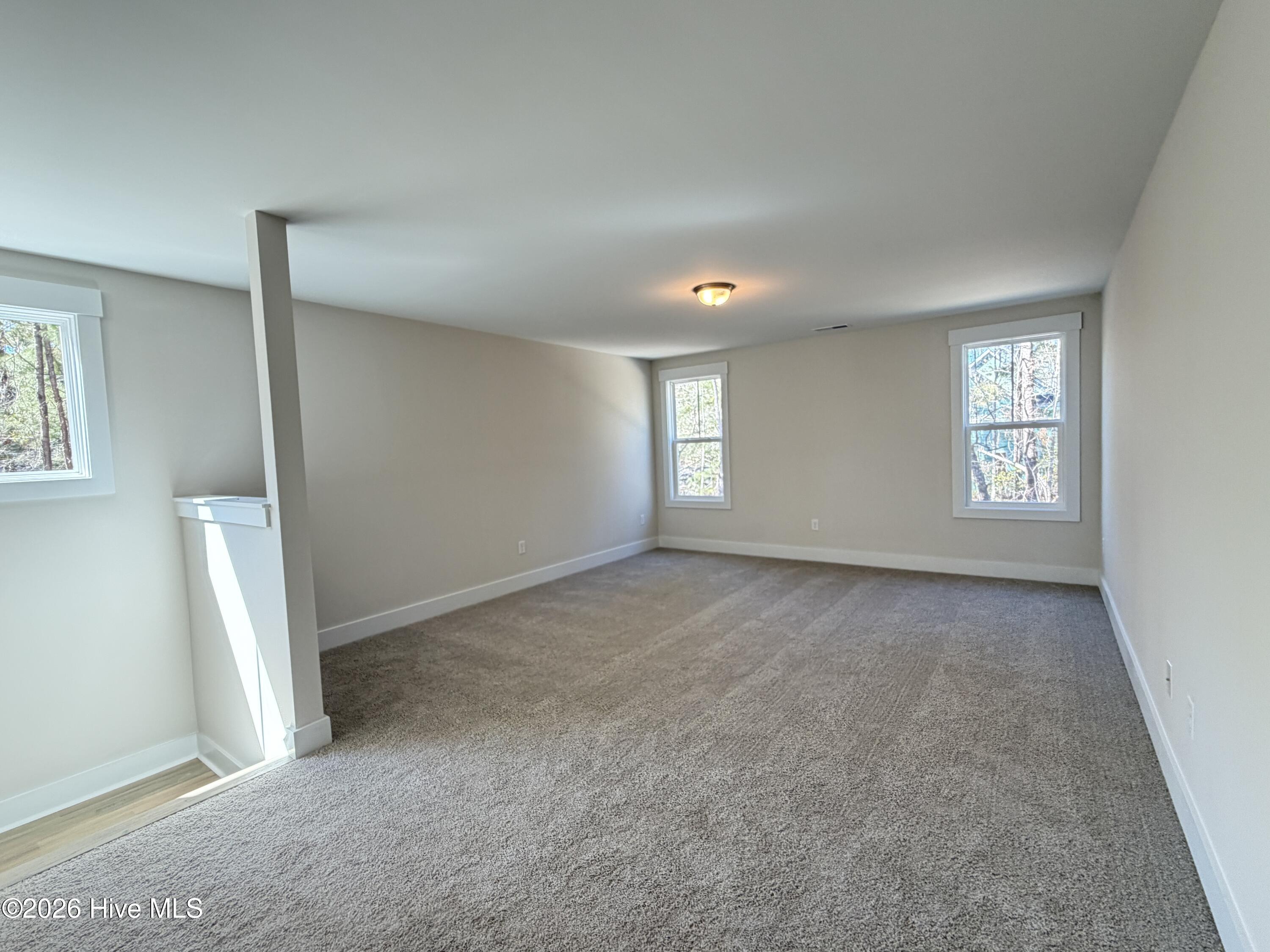 100542700 | Photo 22