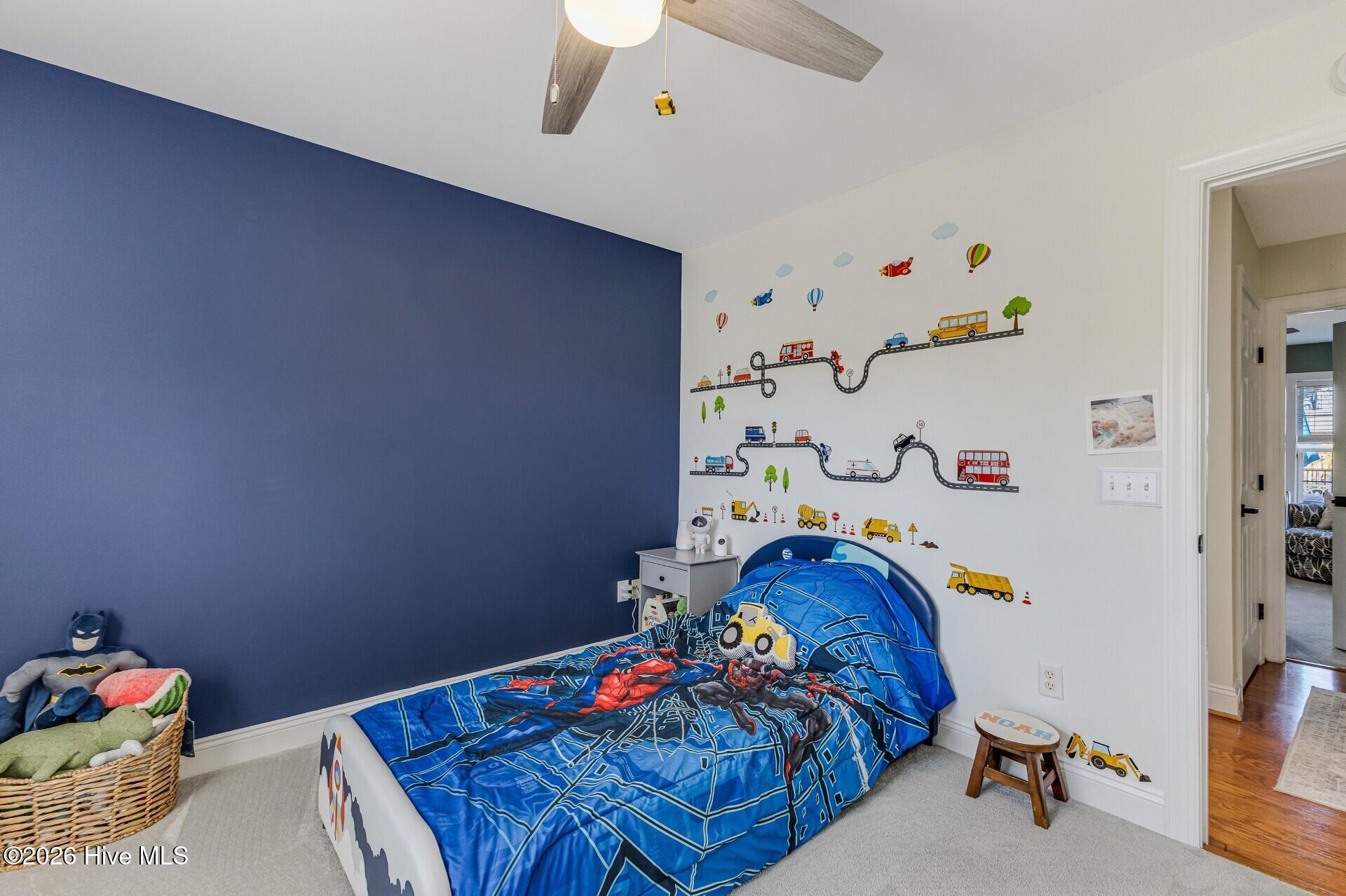 100548177 | Photo 19