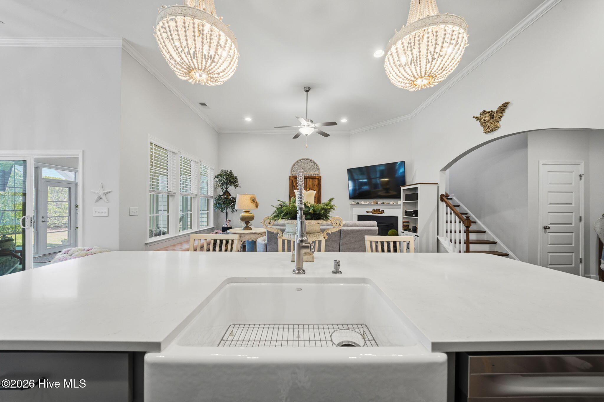 100568500 | Photo 26