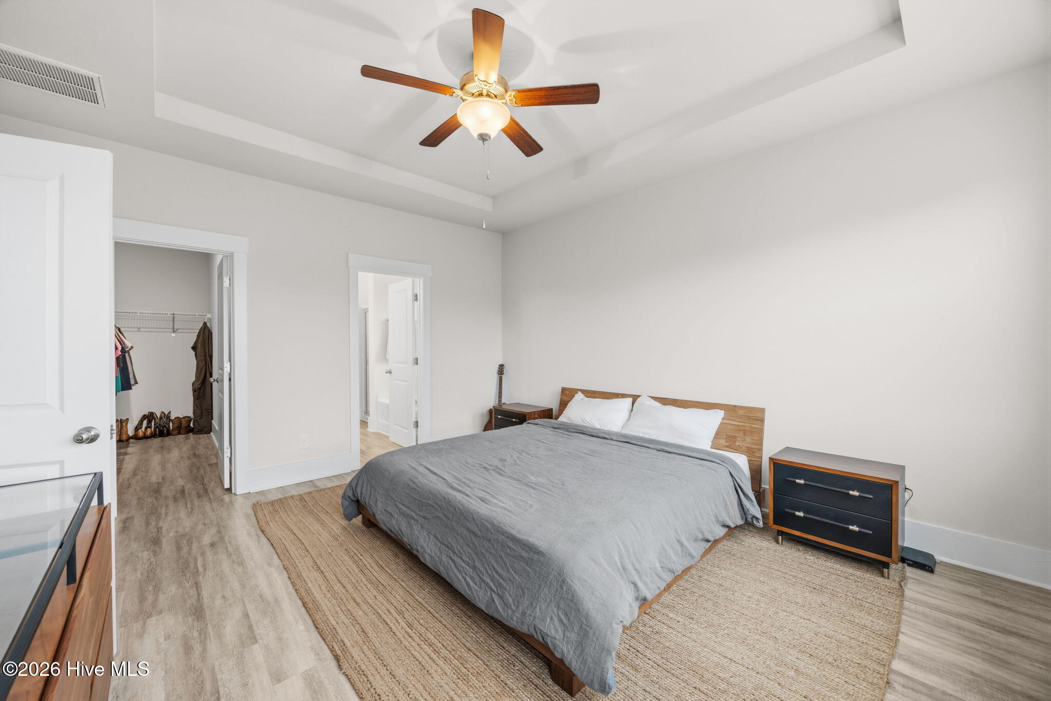 100557752 | Photo 19