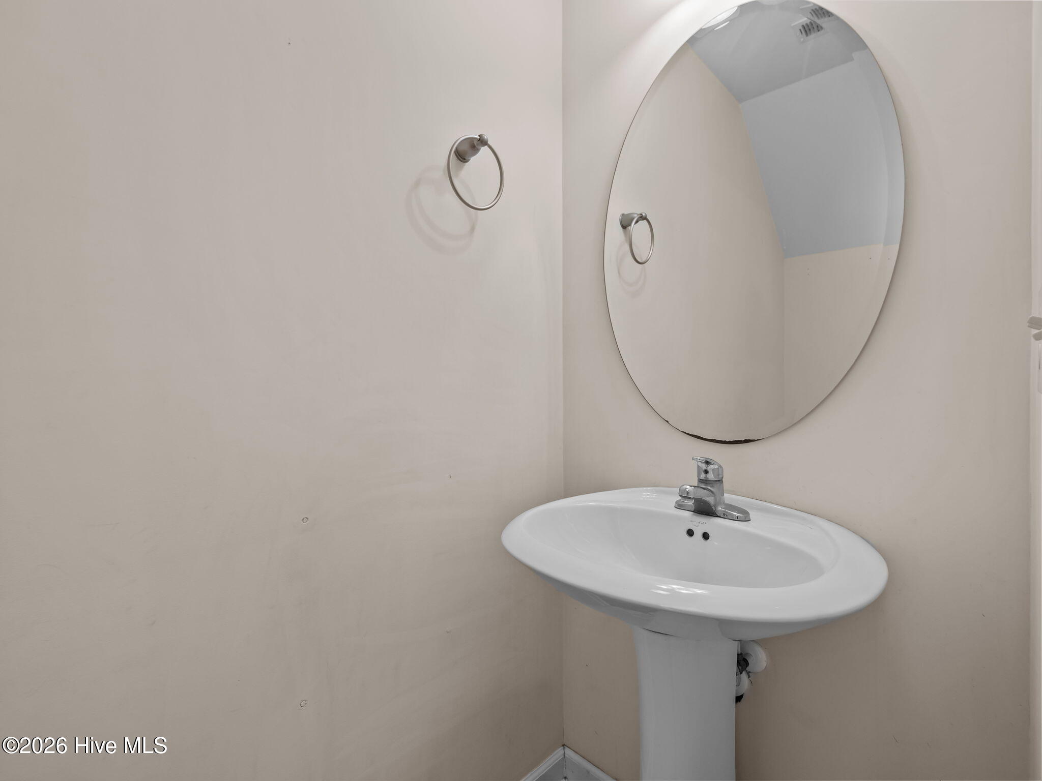 100545708 | Photo 13