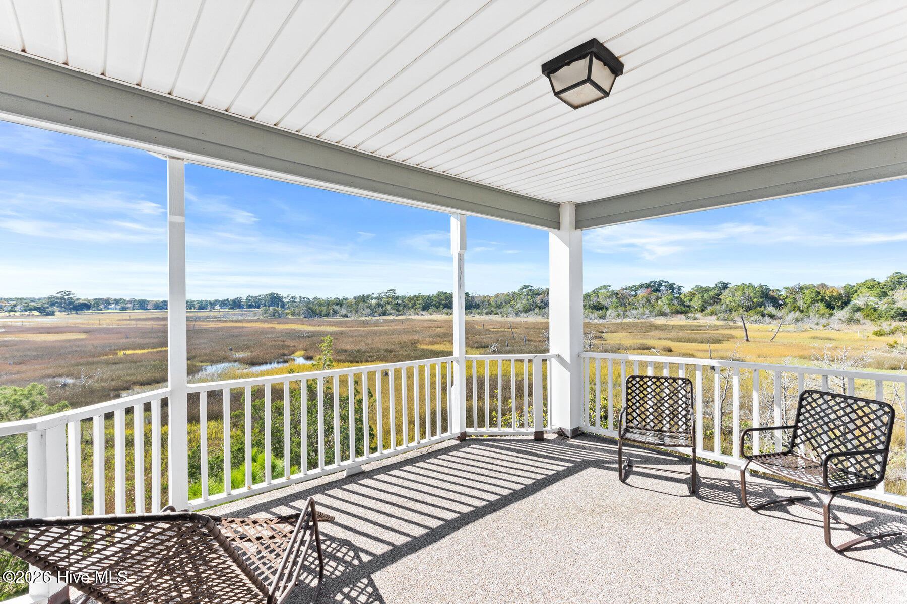 100558042 | Photo 46