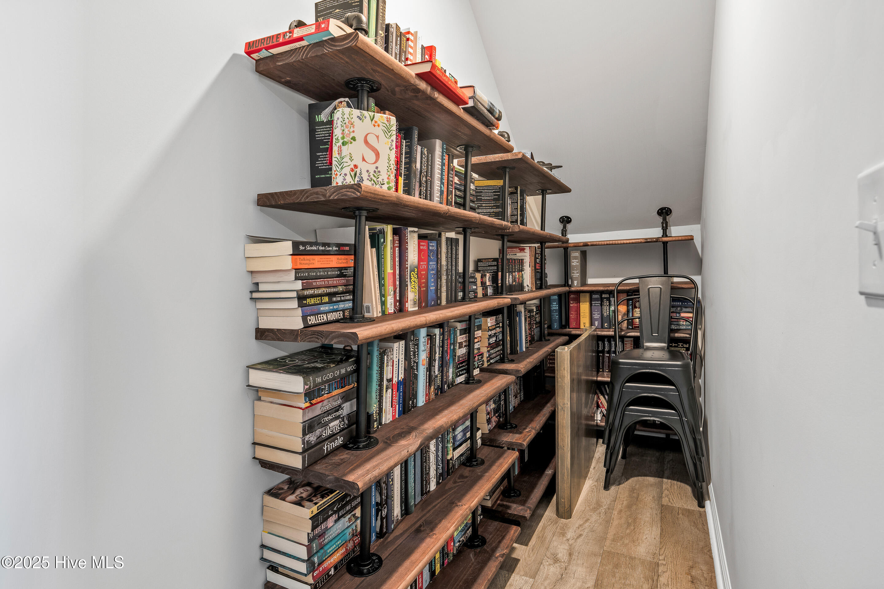 100539247 | Photo 16