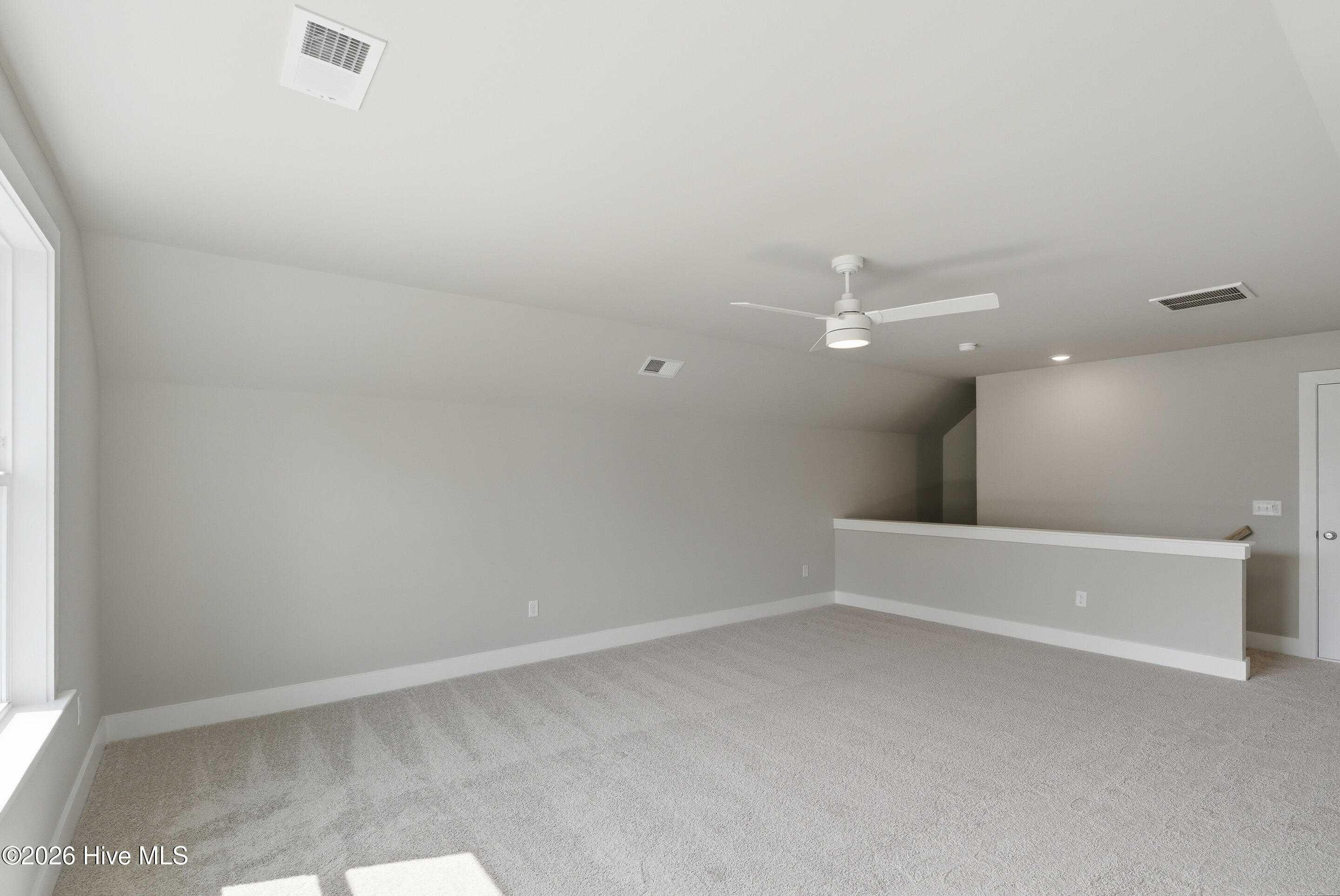 100547576 | Photo 27