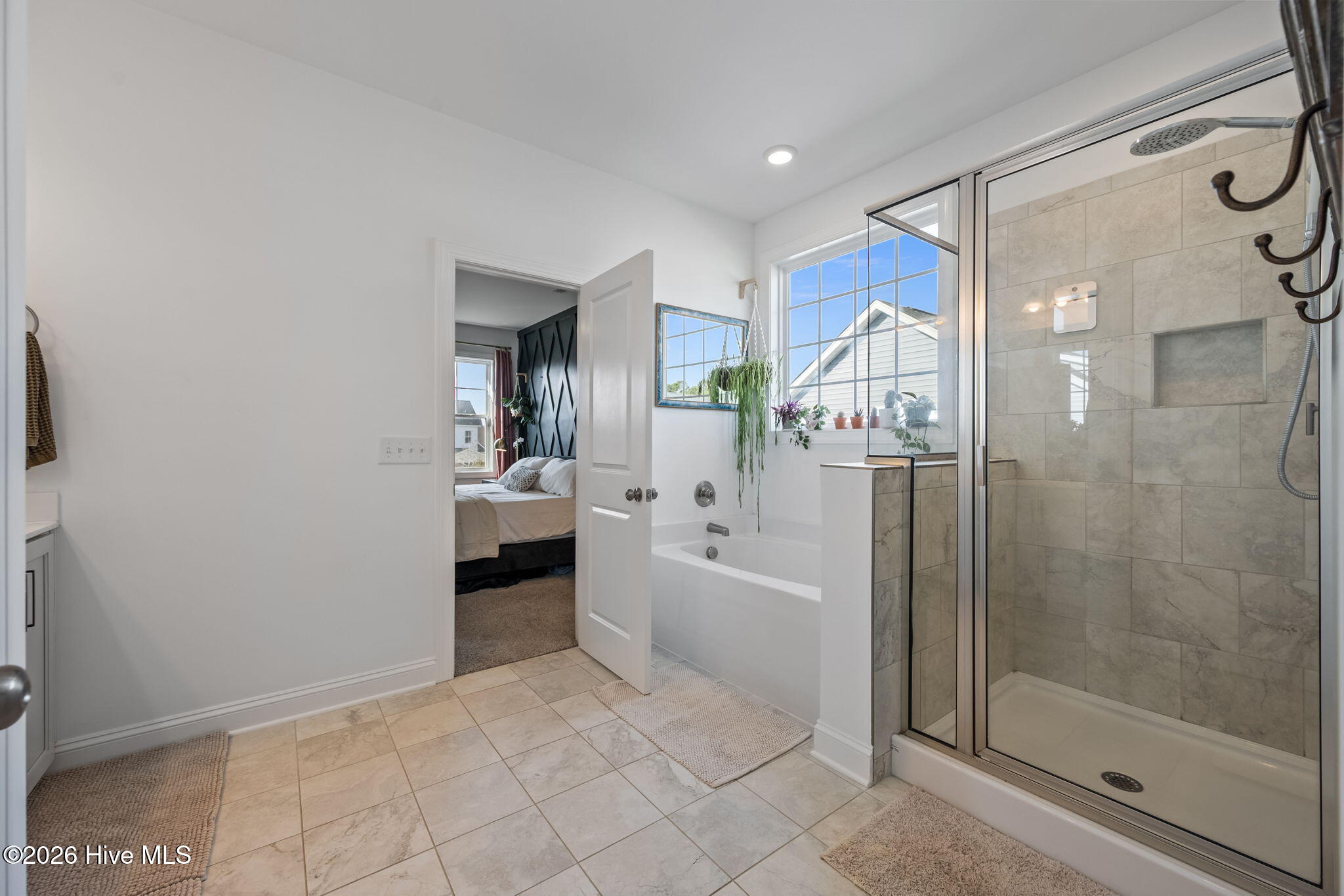 100566111 | Photo 26