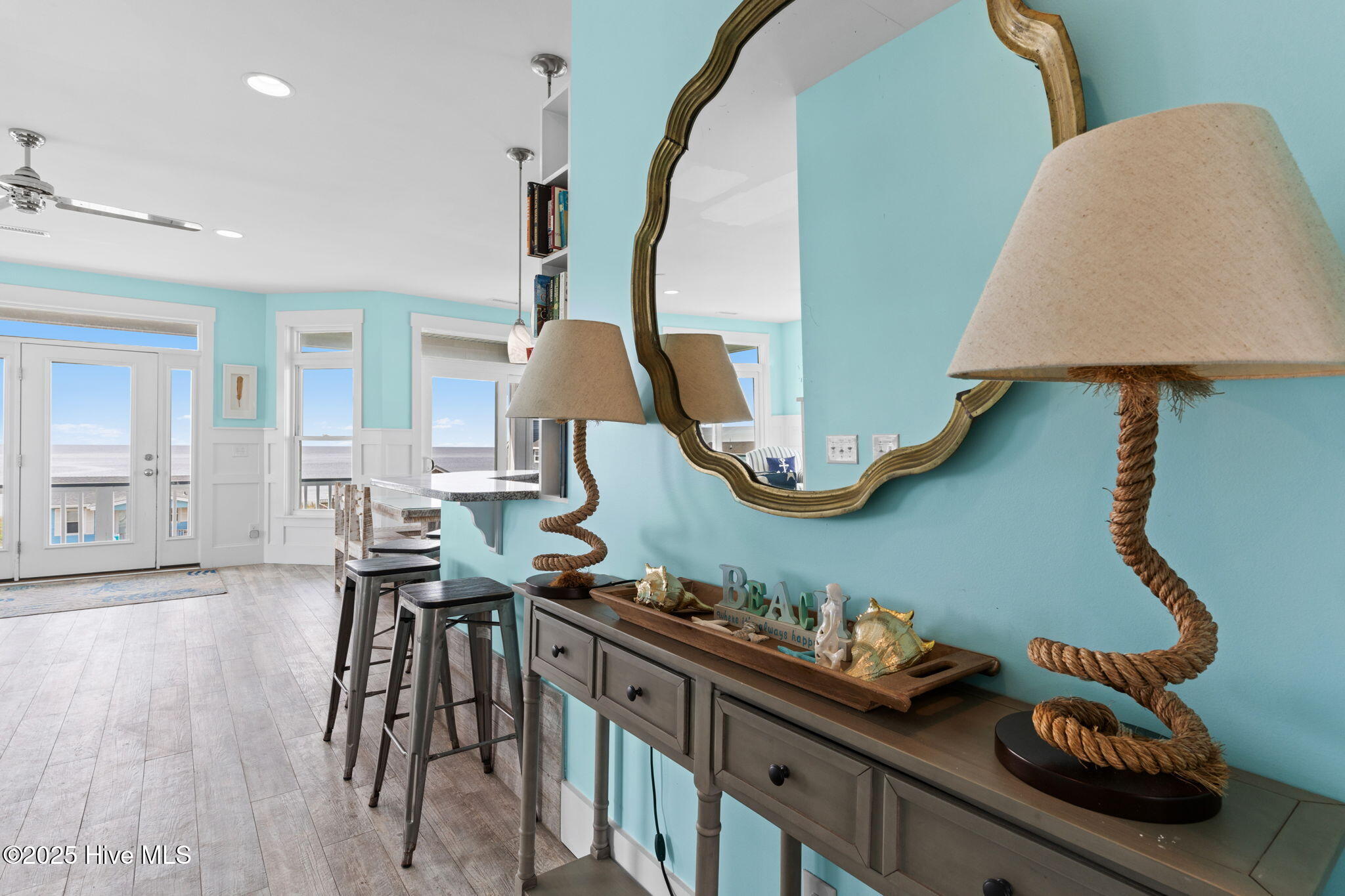 100528214 | Photo 35