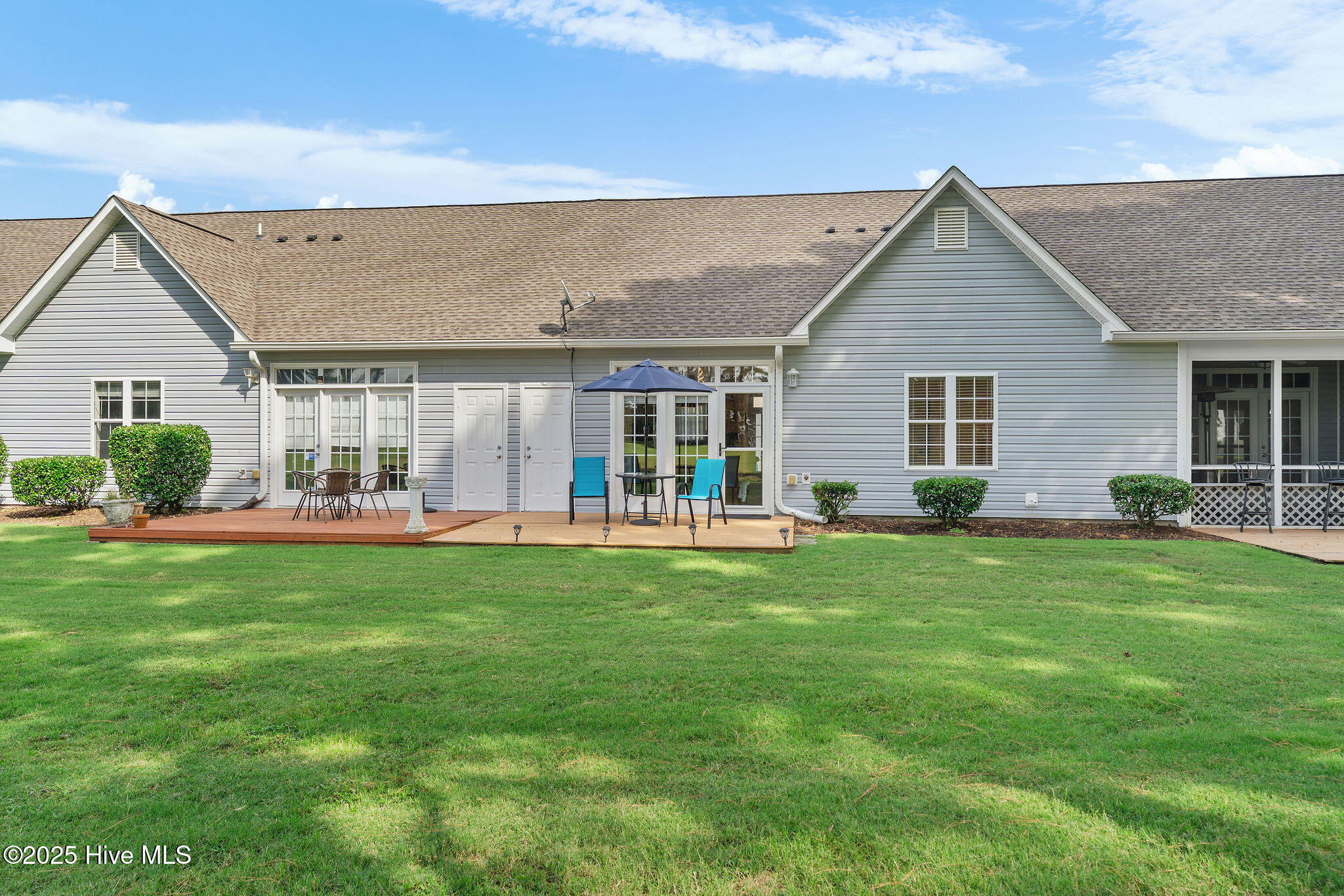 100513601 | Photo 38