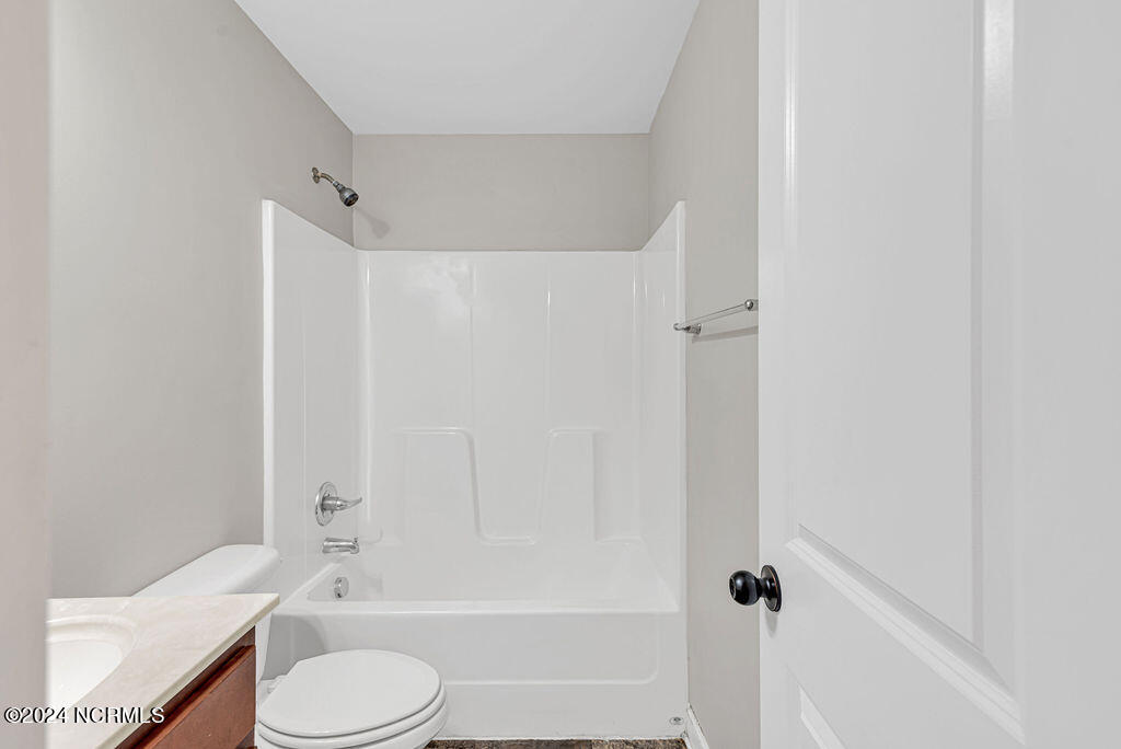 100562352 | Photo 13