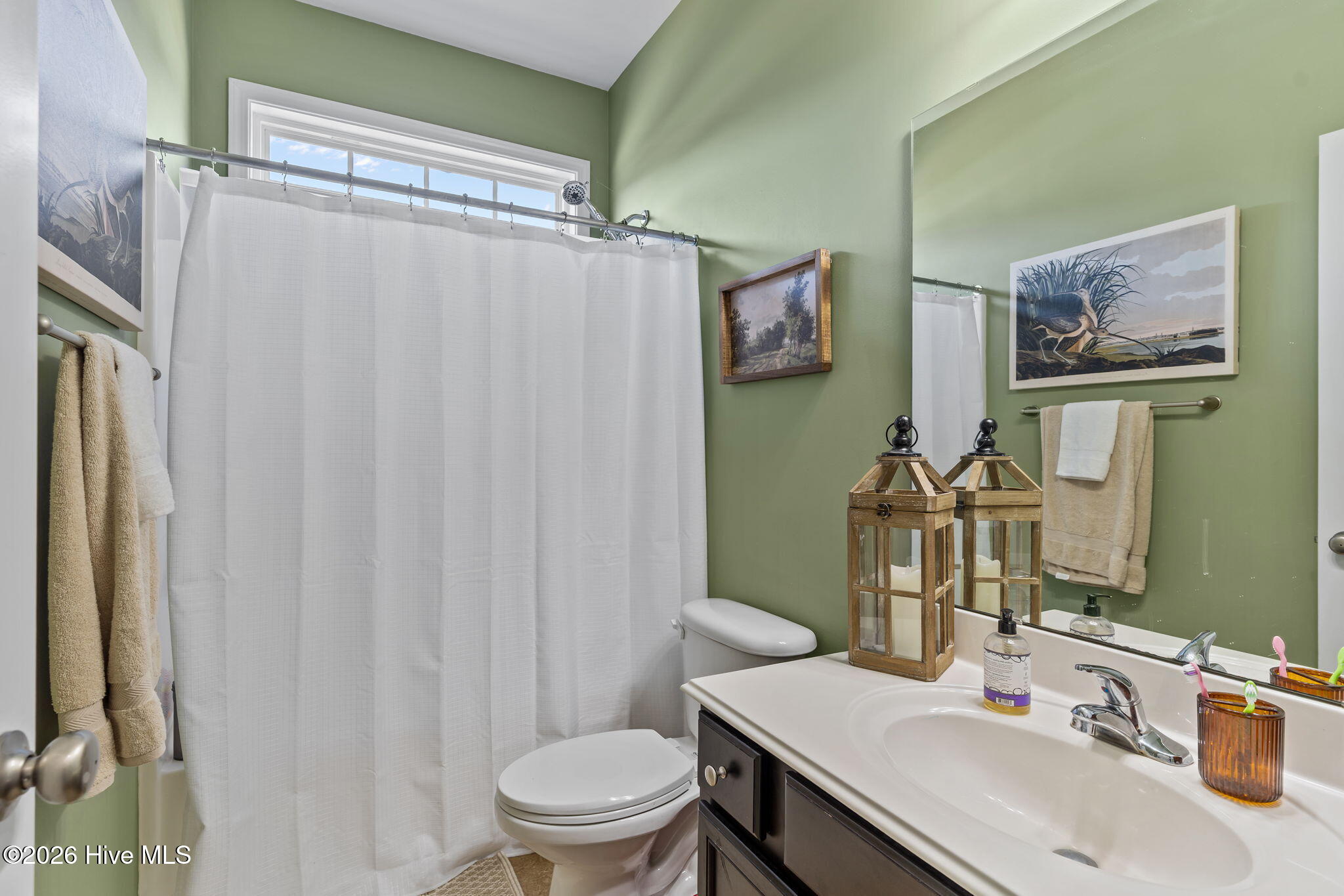 100561323 | Photo 29