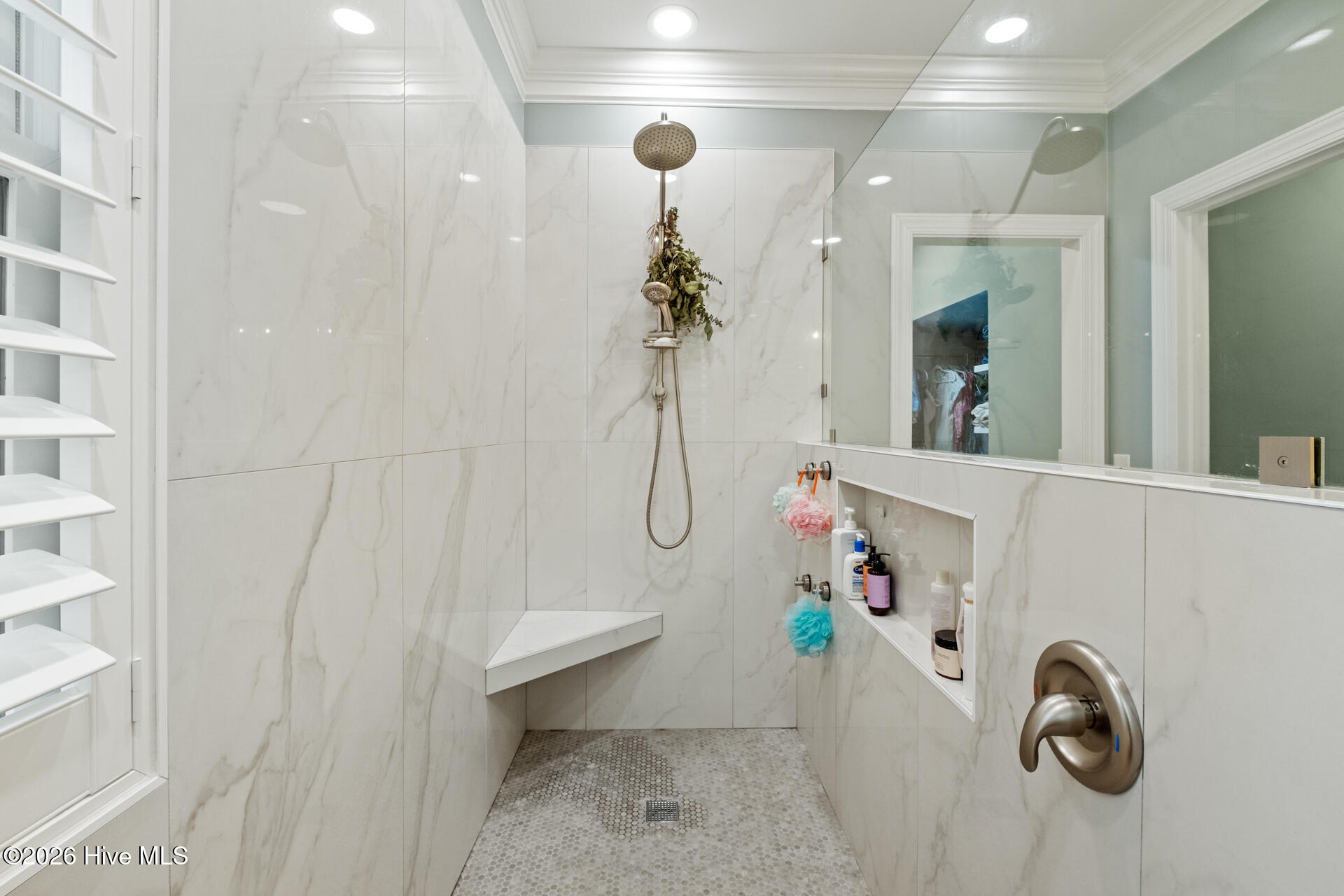 100554088 | Photo 30