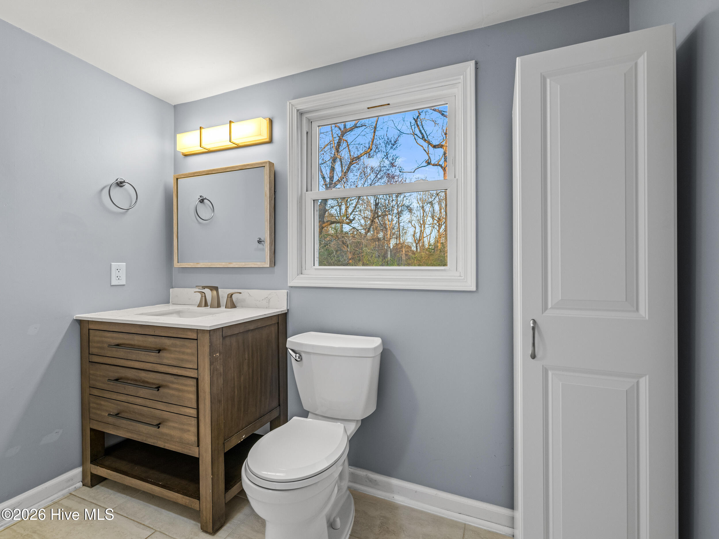 100558939 | Photo 29