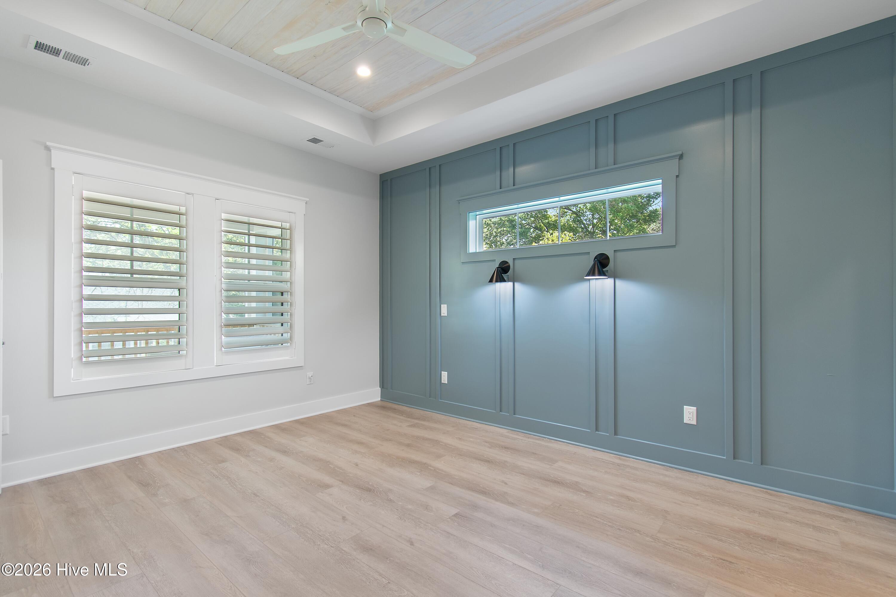 100567576 | Photo 18