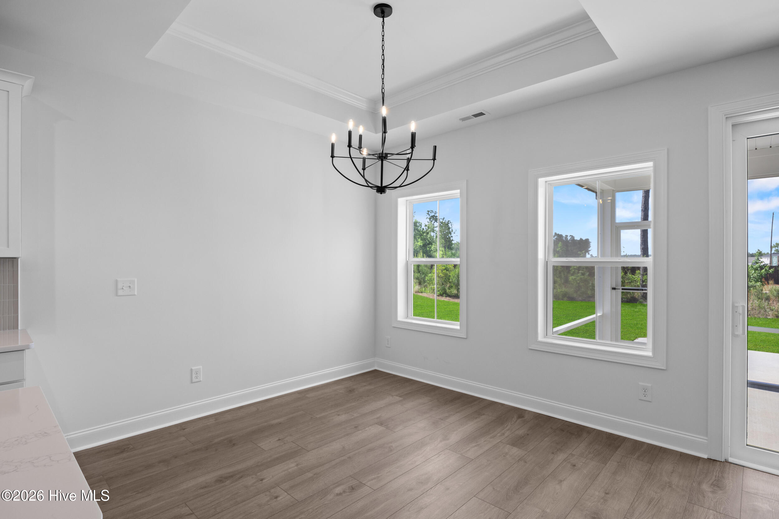 100533479 | Photo 15