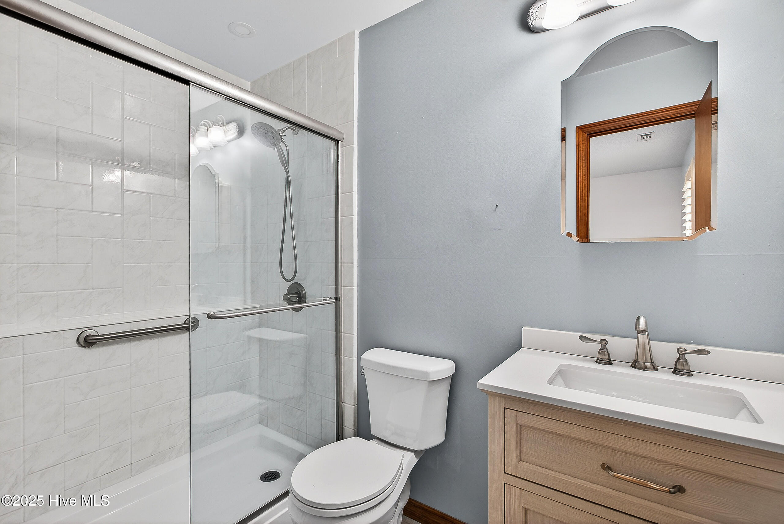 100545266 | Photo 17