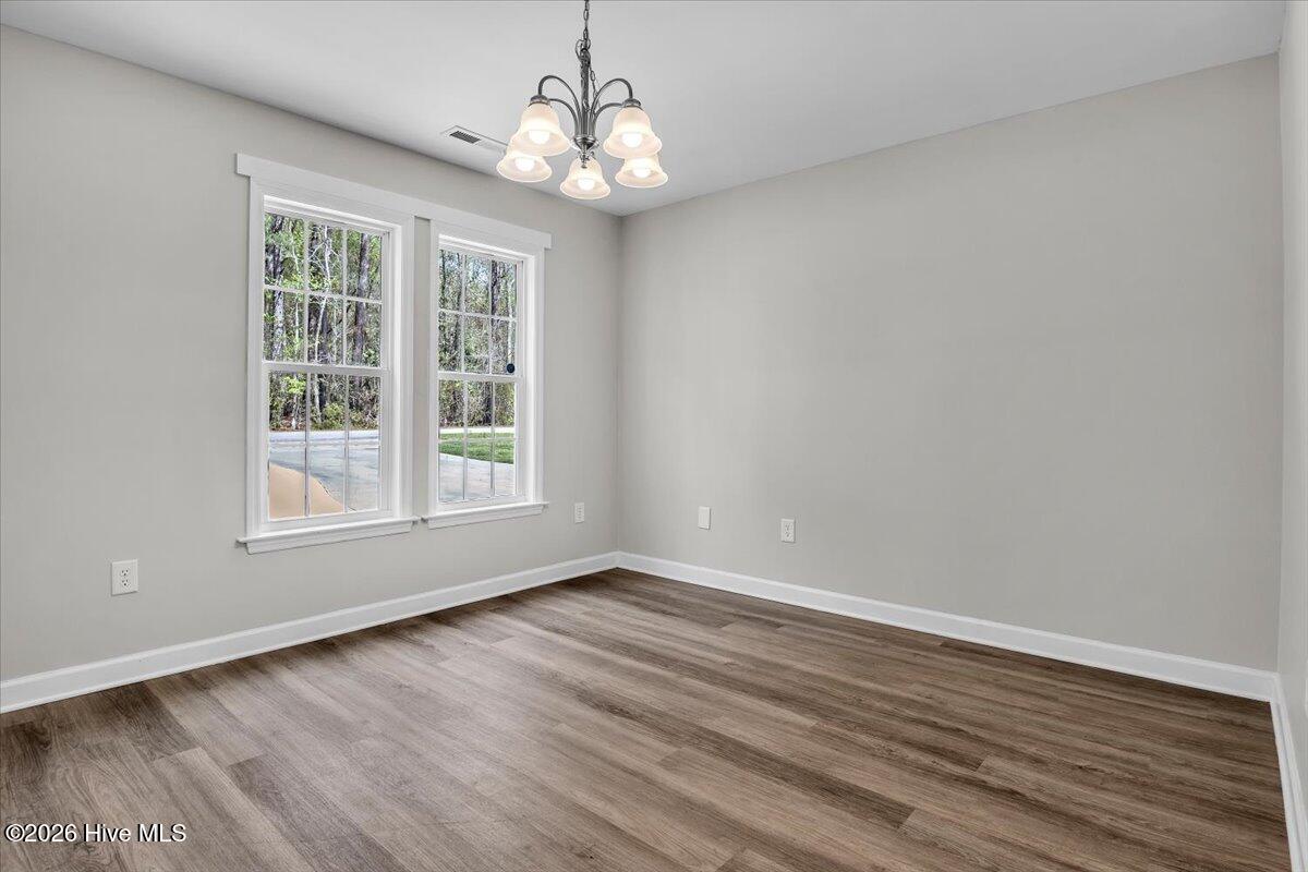 100565952 | Photo 20