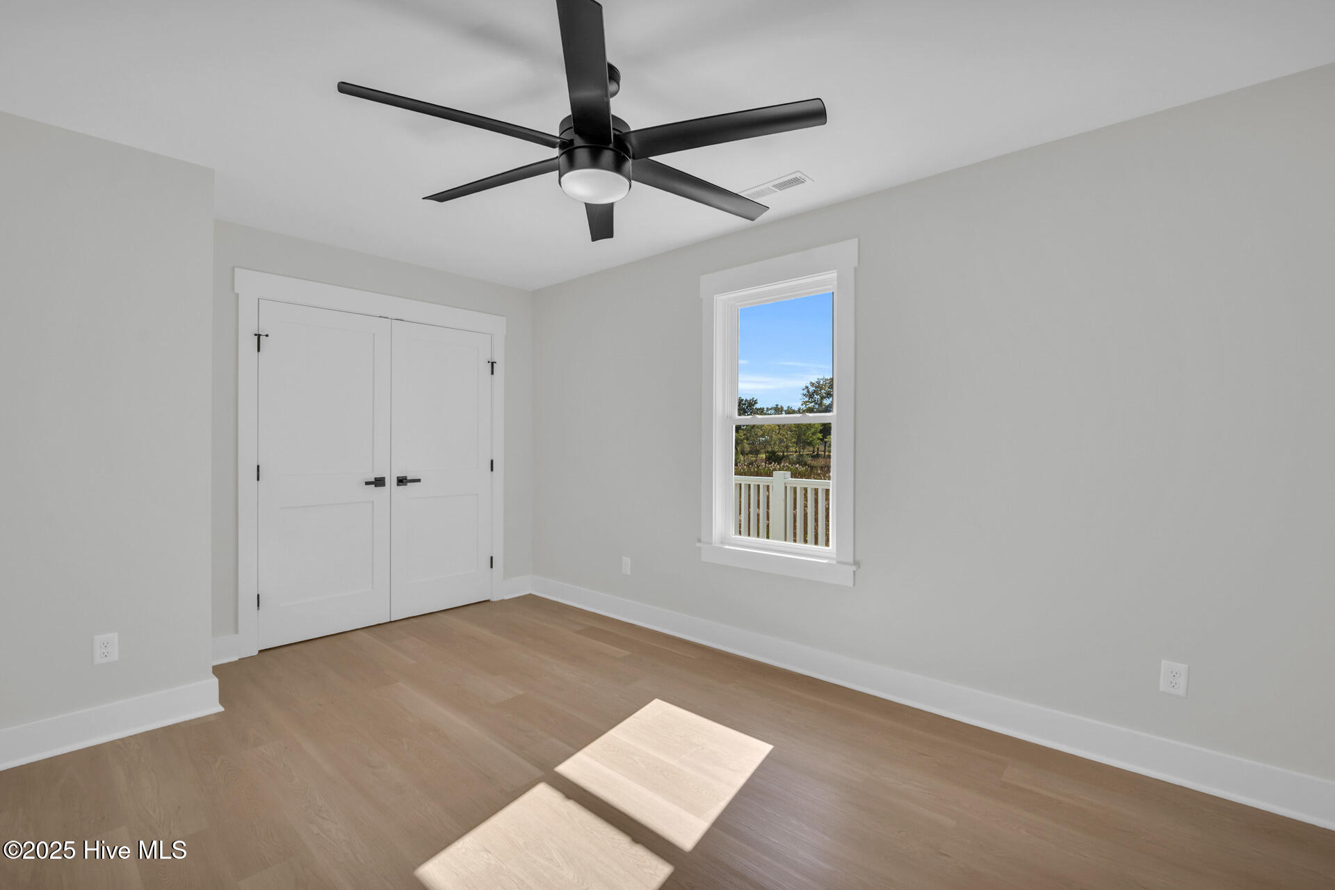 100540114 | Photo 32