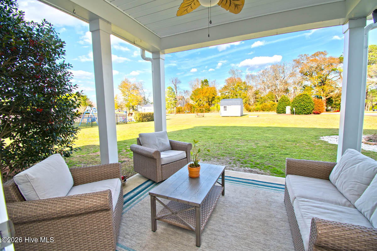 100562349 | Photo 29