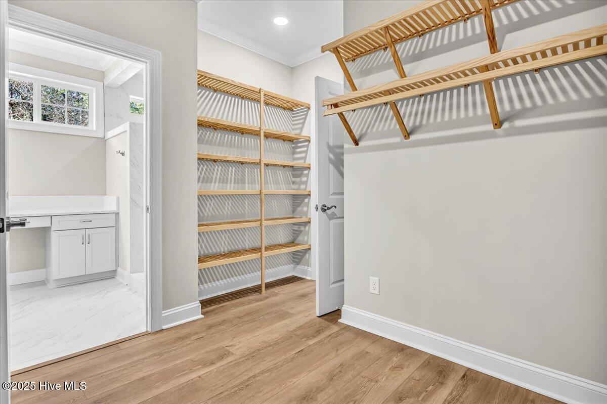 100505838 | Photo 43