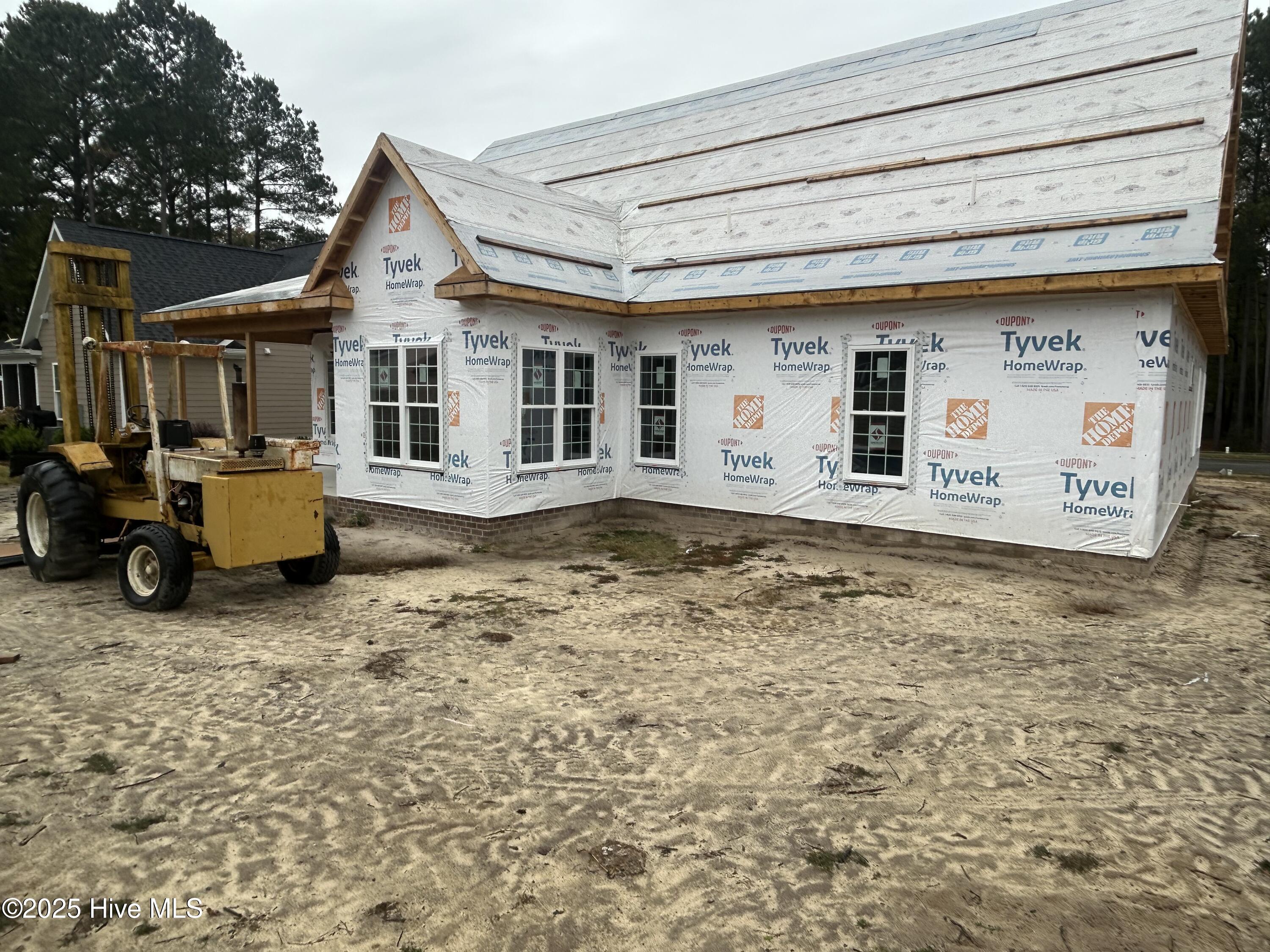 Homes for sale in Clinton, NC | 116 Village Cir, Clinton, NC 28328 | MLS# 100538620