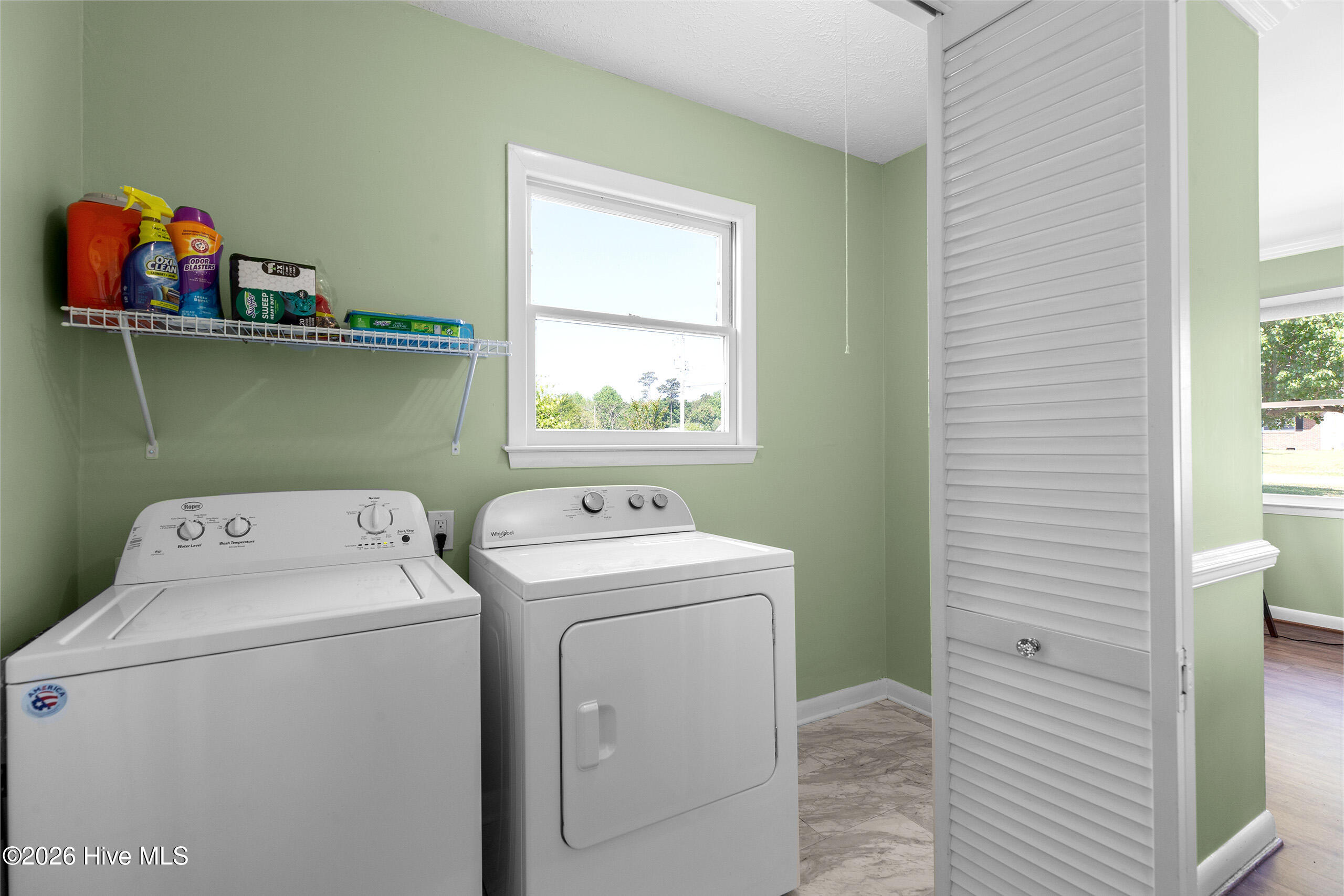 100567533 | Photo 28