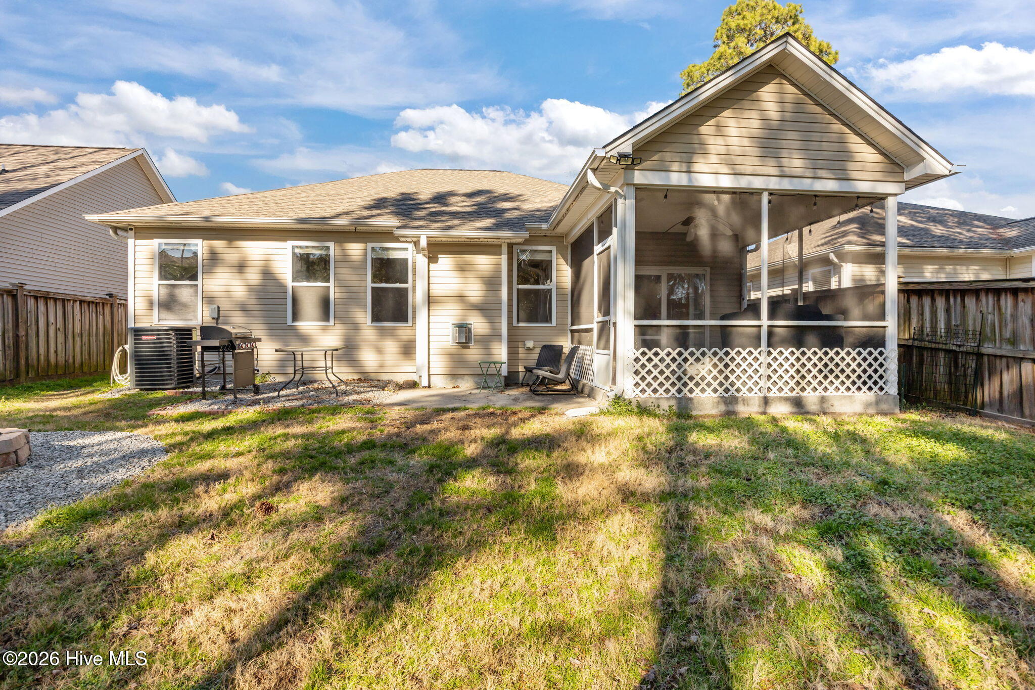 100549606 | Photo 29