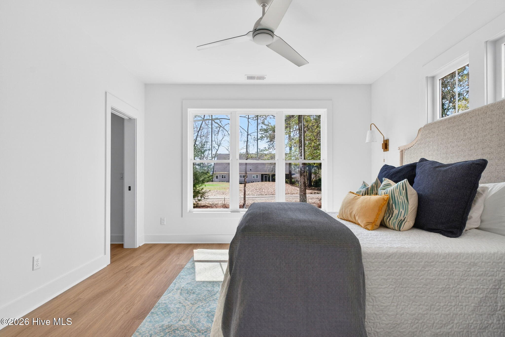 100559377 | Photo 18