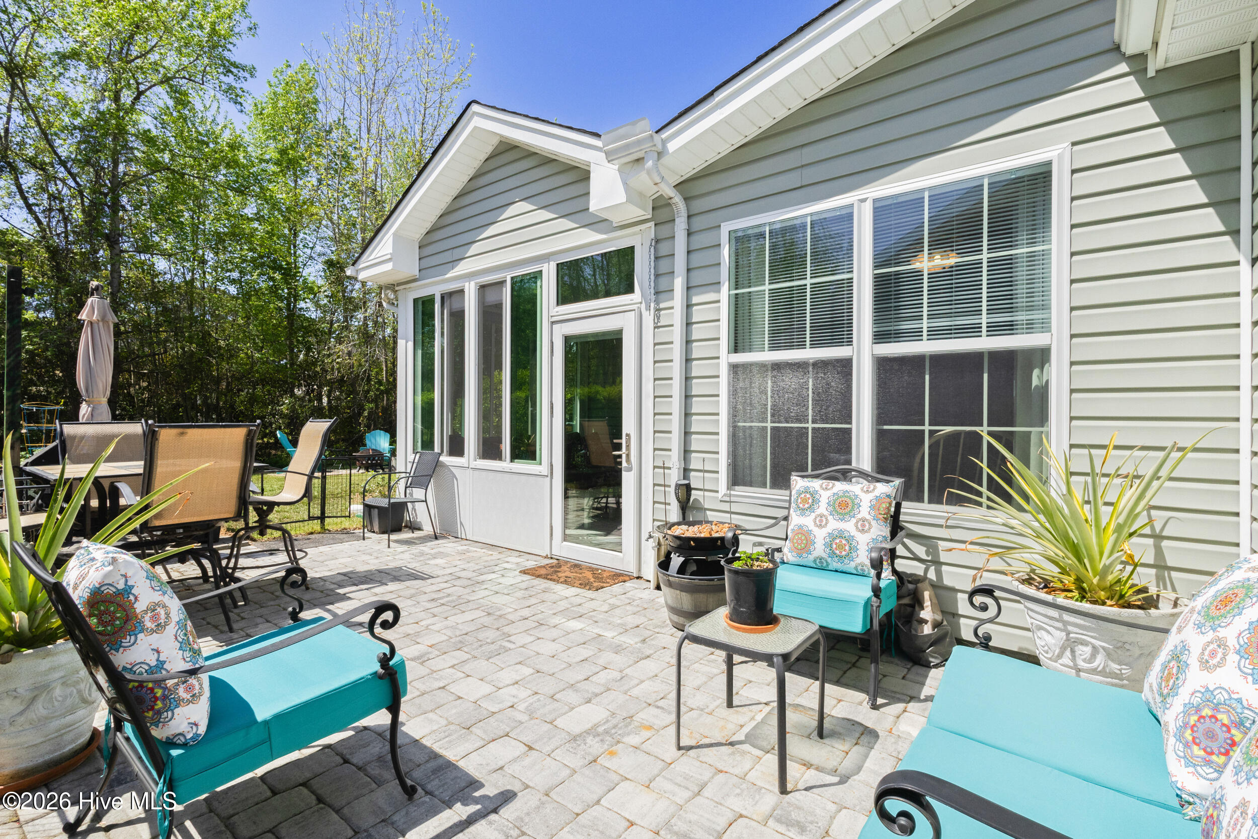 100565406 | Photo 38