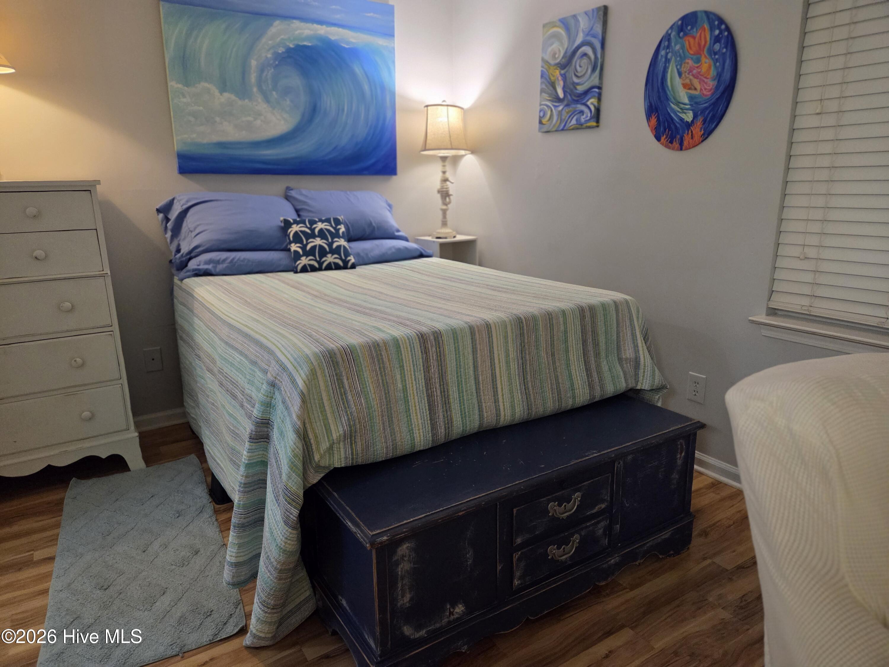 100555386 | Photo 14