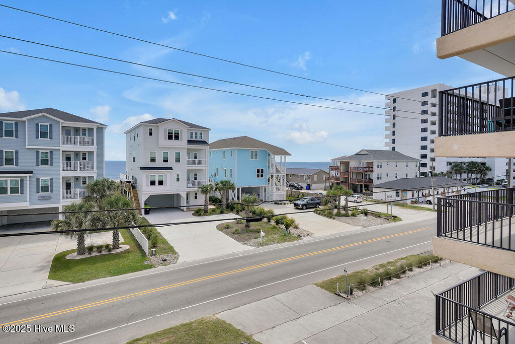 100531453 | Photo 38