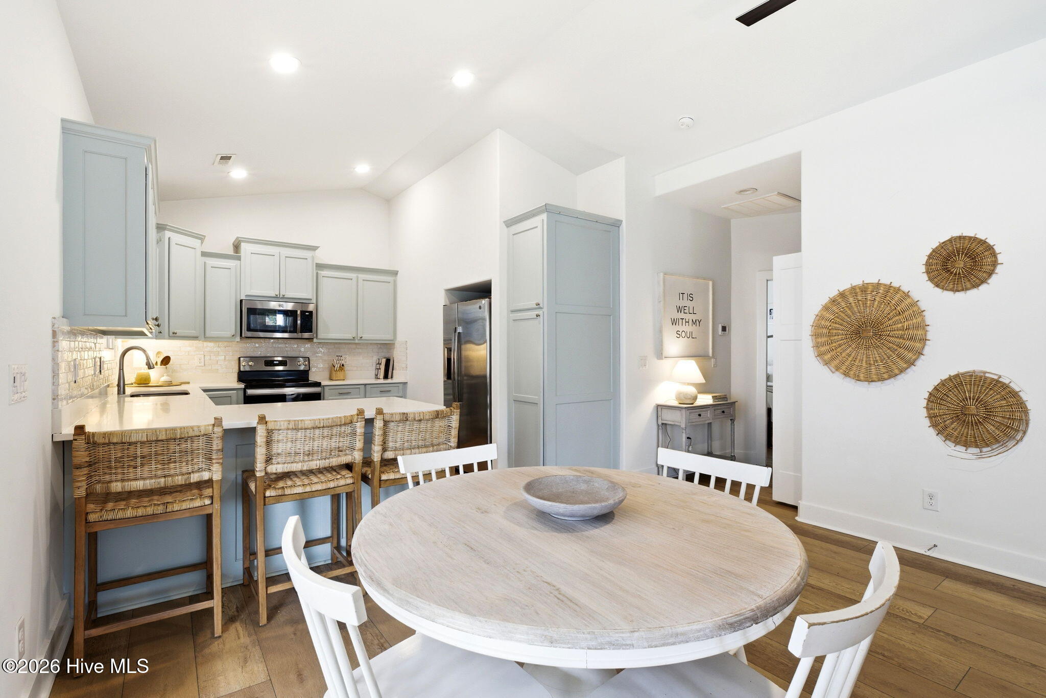 100561485 | Photo 13