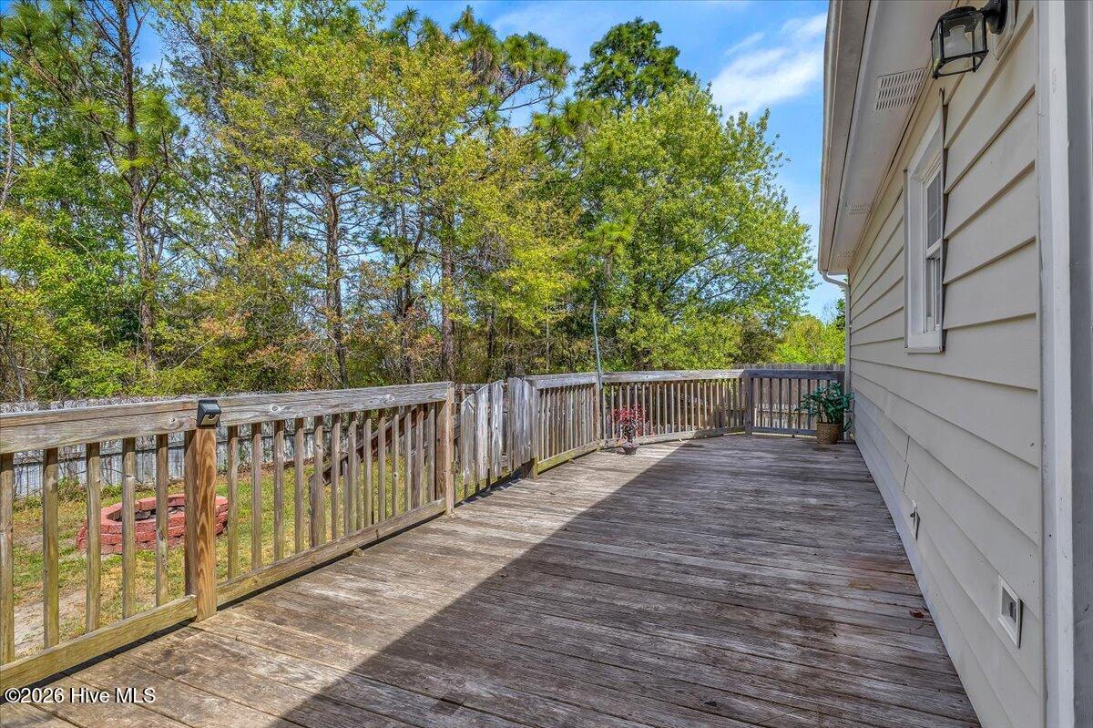 100566247 | Photo 41