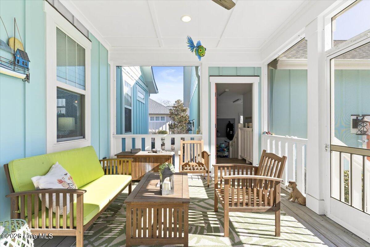 100547784 | Photo 41