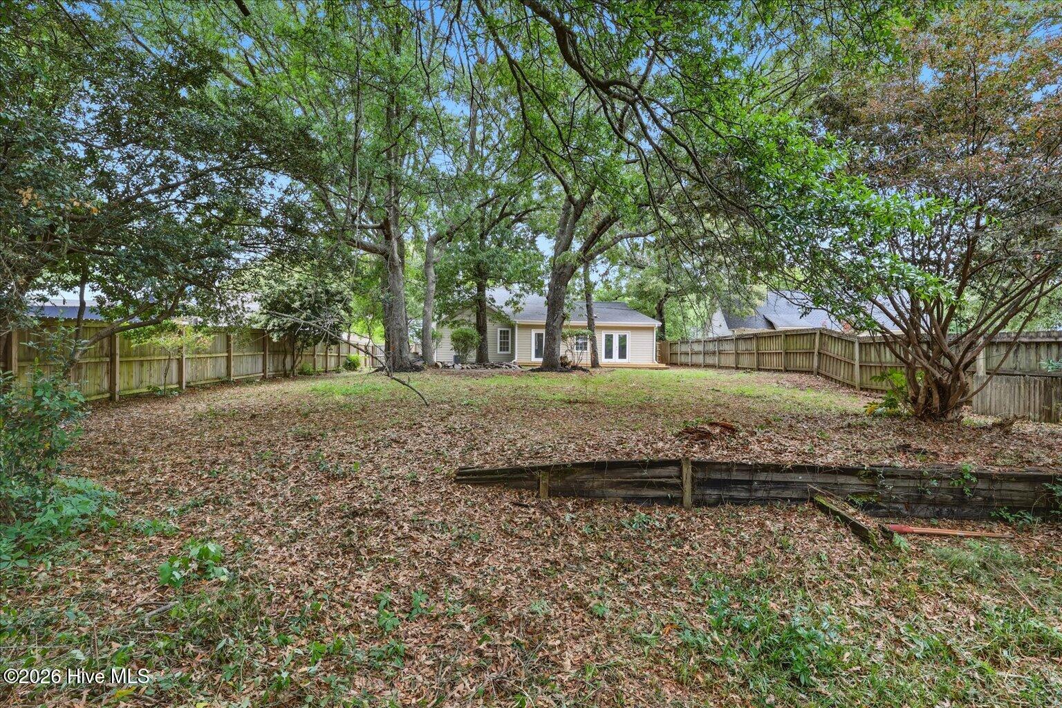 100570357 | Photo 39