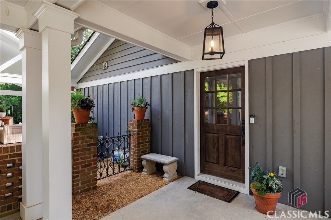 1060 Woodhollow Lane