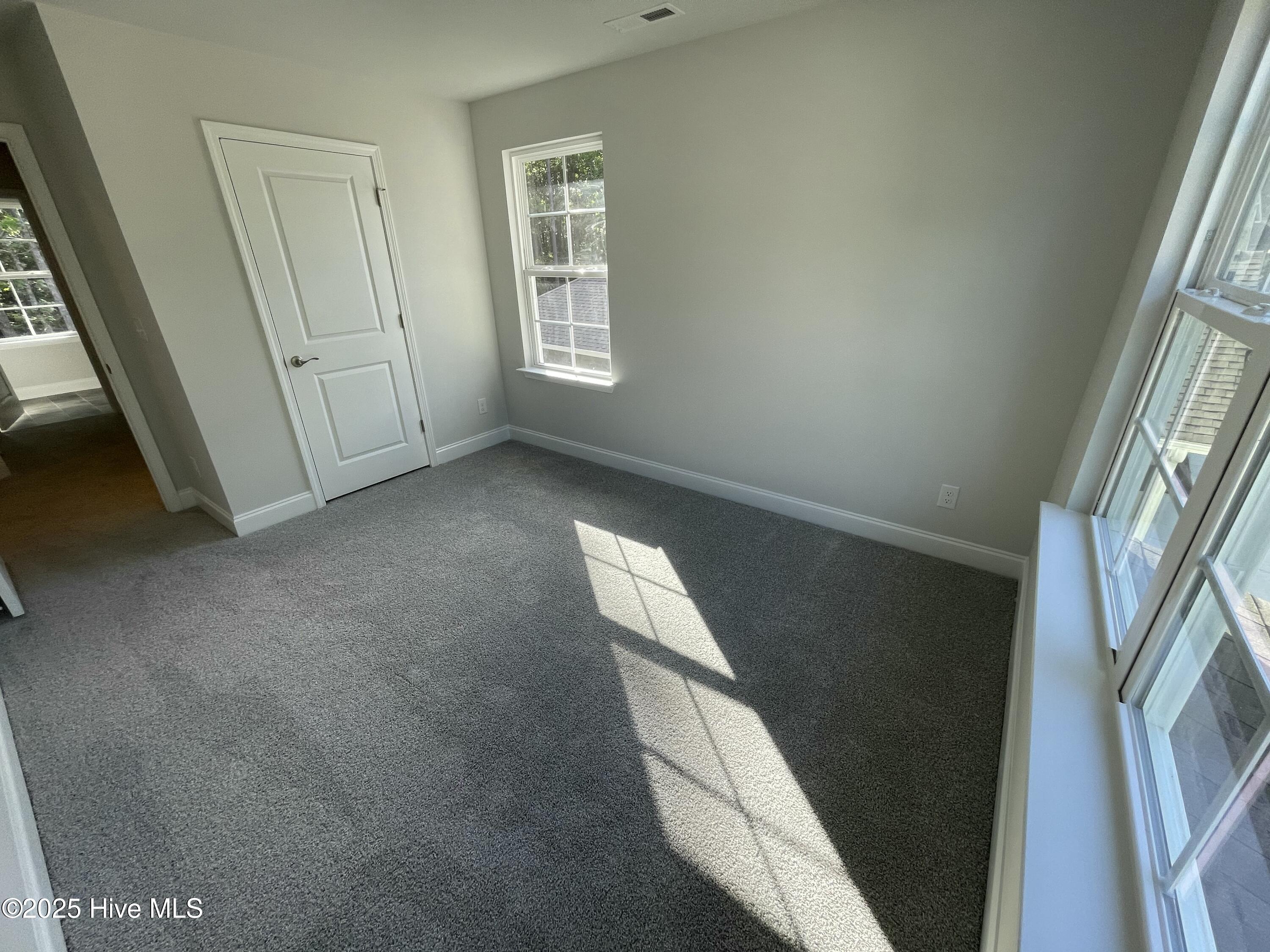 100422269 | Photo 51