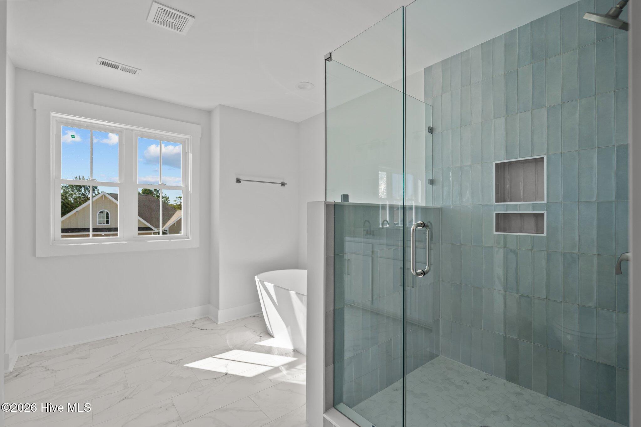 100556568 | Photo 41